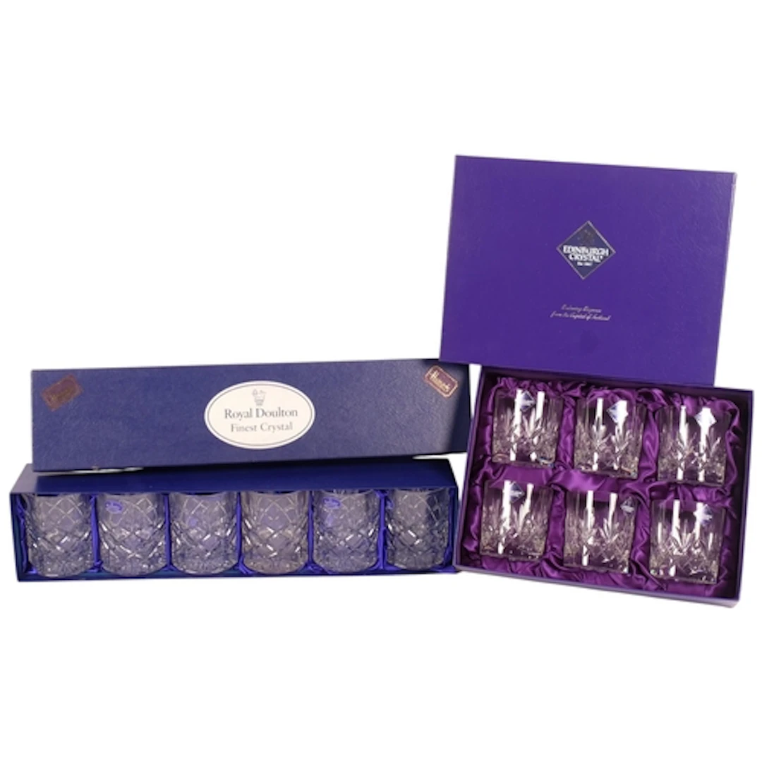 Edinburgh Crystal, a set of 6 Whisky tumblers, original box,...