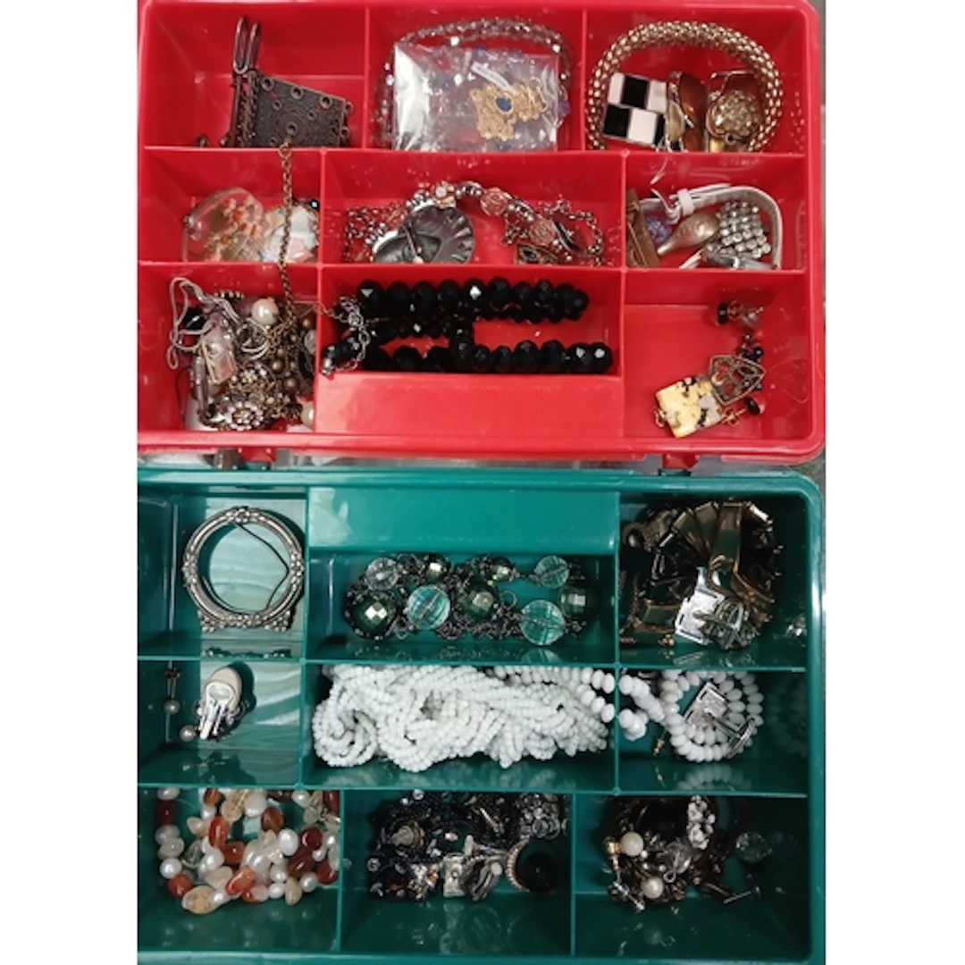 2 tubs of costume jewellery