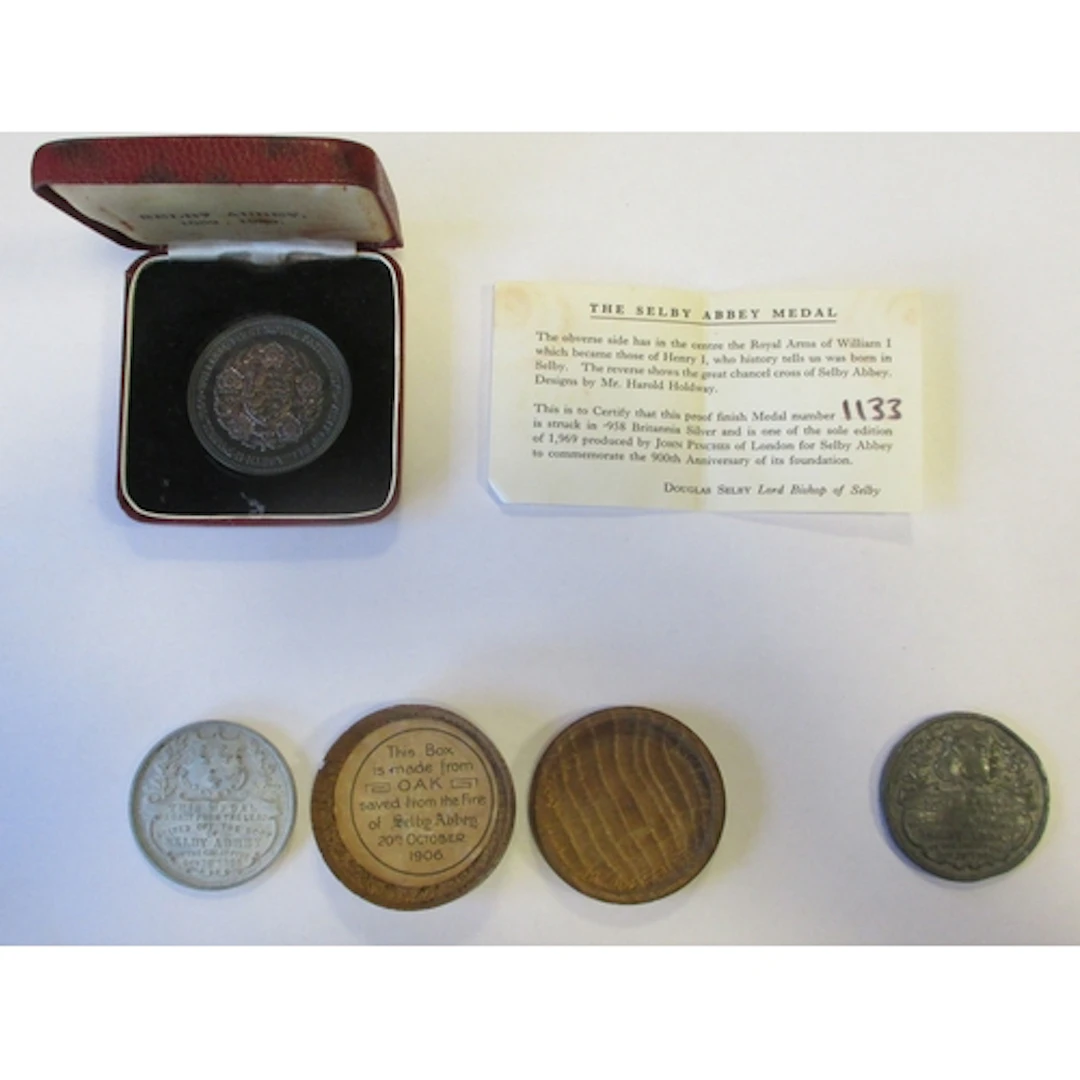 Selby Abbey range of commemoratives with silver boxed proof ...