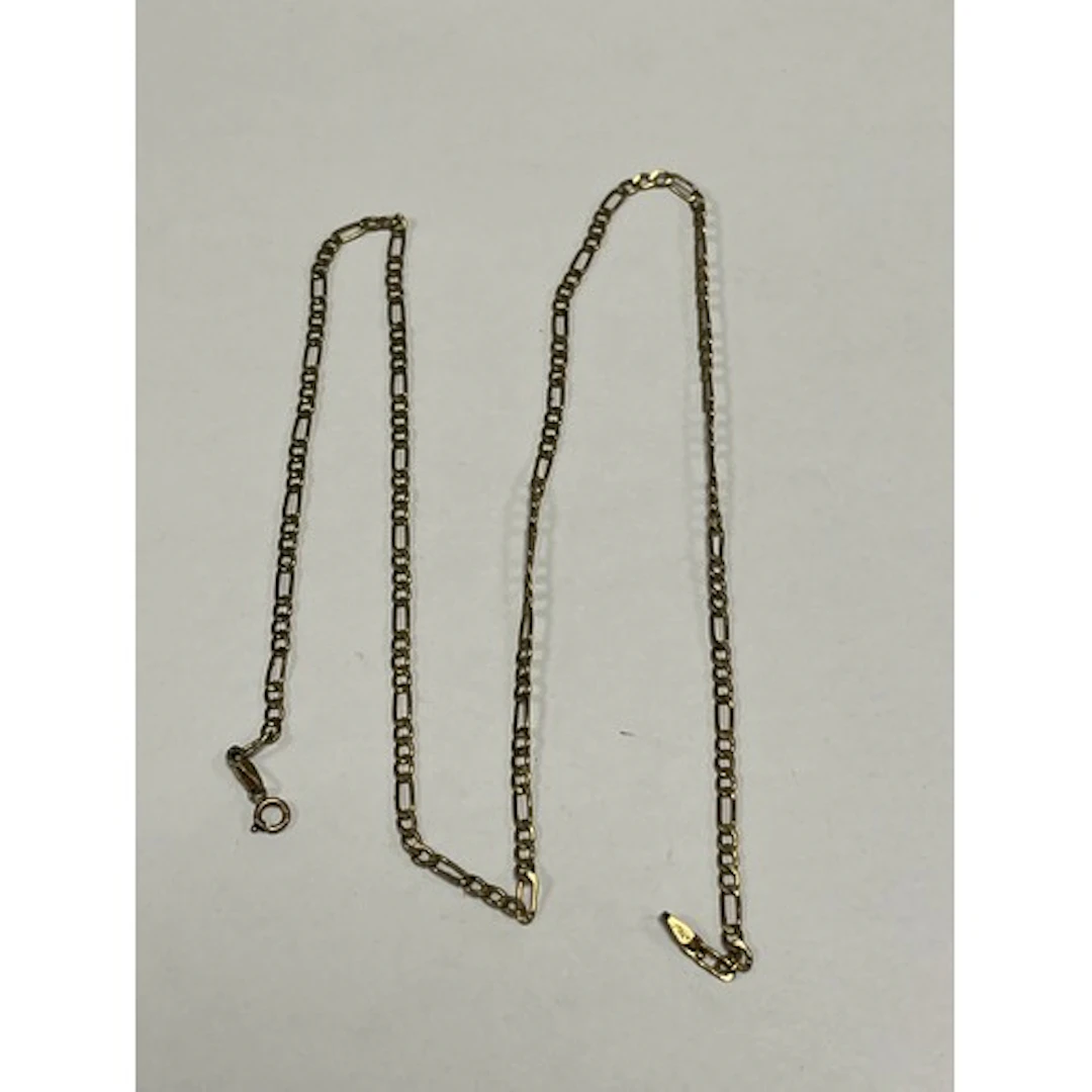 9ct gold chain, gross weight 1.8g.