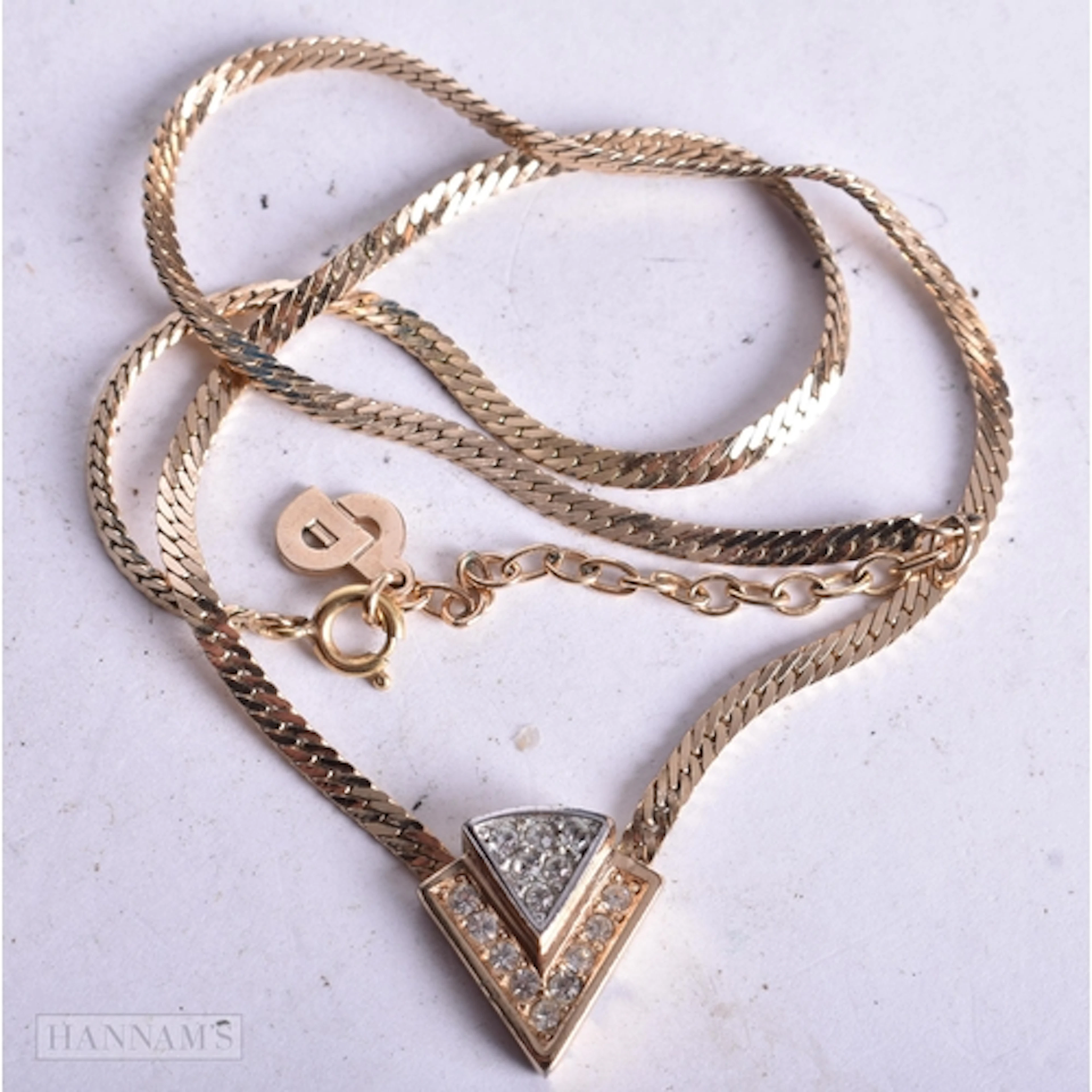 Christian Dior Gold Tone Necklace (9g). 38 cm long.