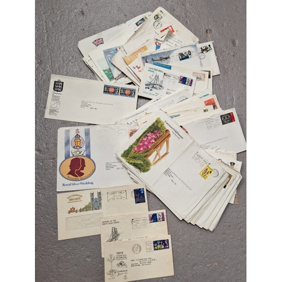 A selection of approximately 50 GB QE11 First Day Covers (on...
