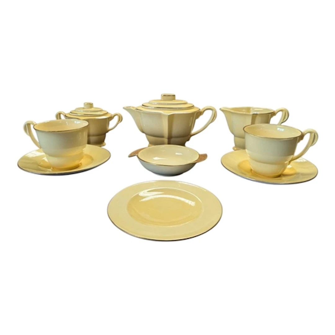 Carlton Ware - An early 20th century Art Deco china tea serv...