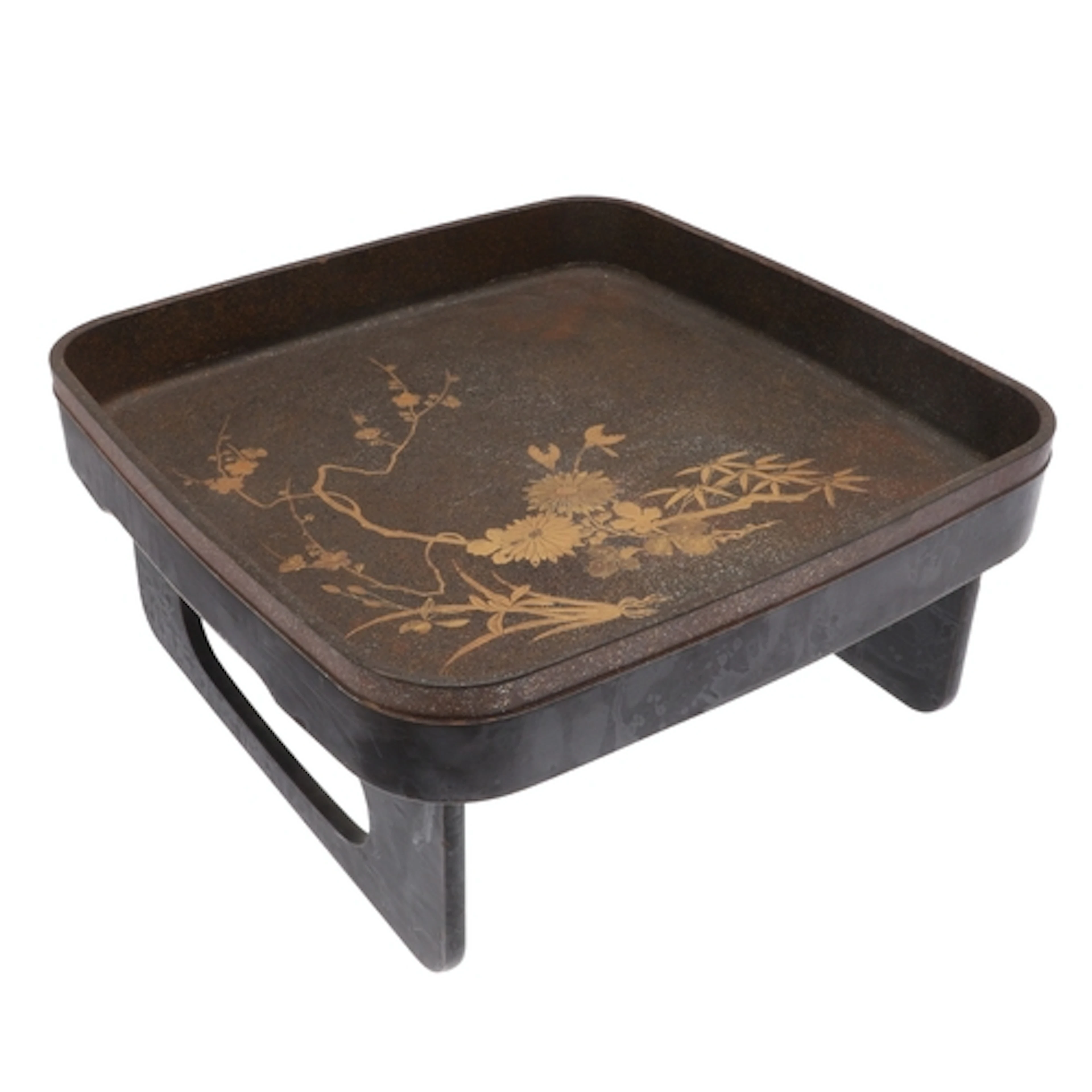 JAPANESE LACQUERED TRAY - MAKI-E. A square shaped tray with ...