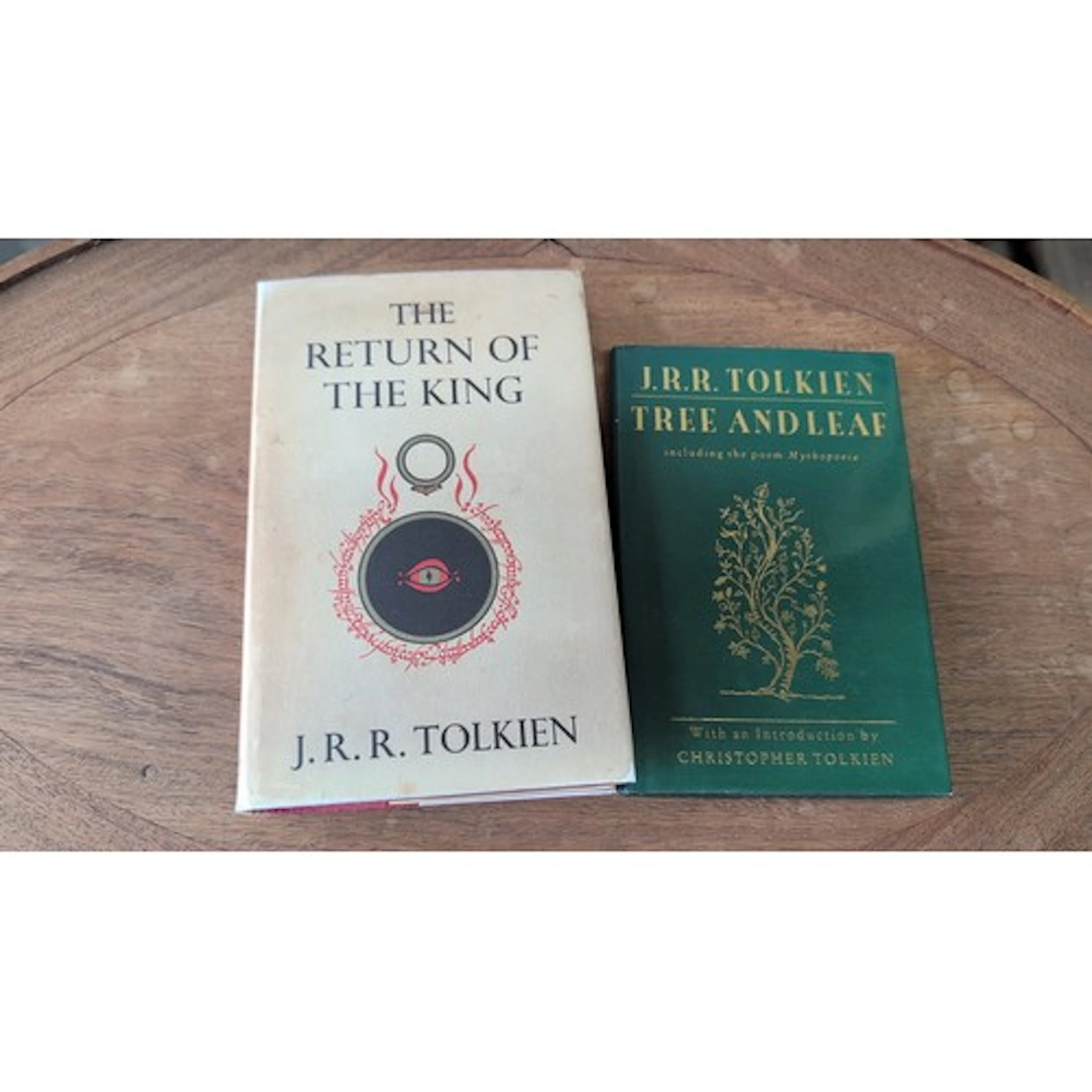 A pair of J.R.R. Tolkien hardbacks: The Return of the King i...