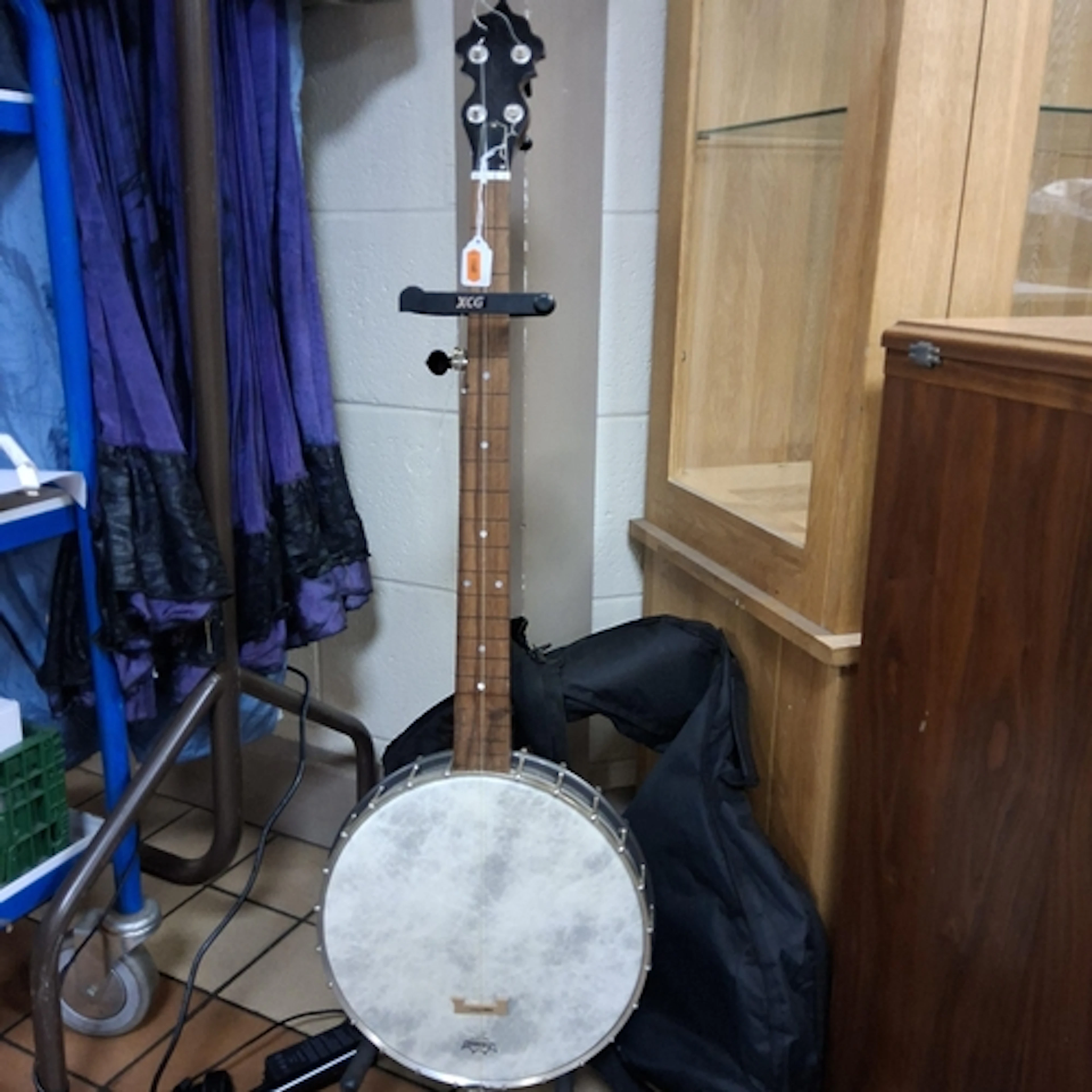A GRAFTON FIVE-STRING OPEN BACK FRETLESS BANJO WITH FAUX FRE...