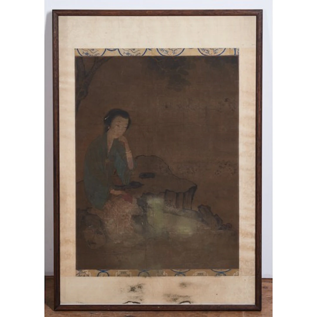 CHINESE FIGURAL SCROLL PAINTING on silk 42 x 33 cm...