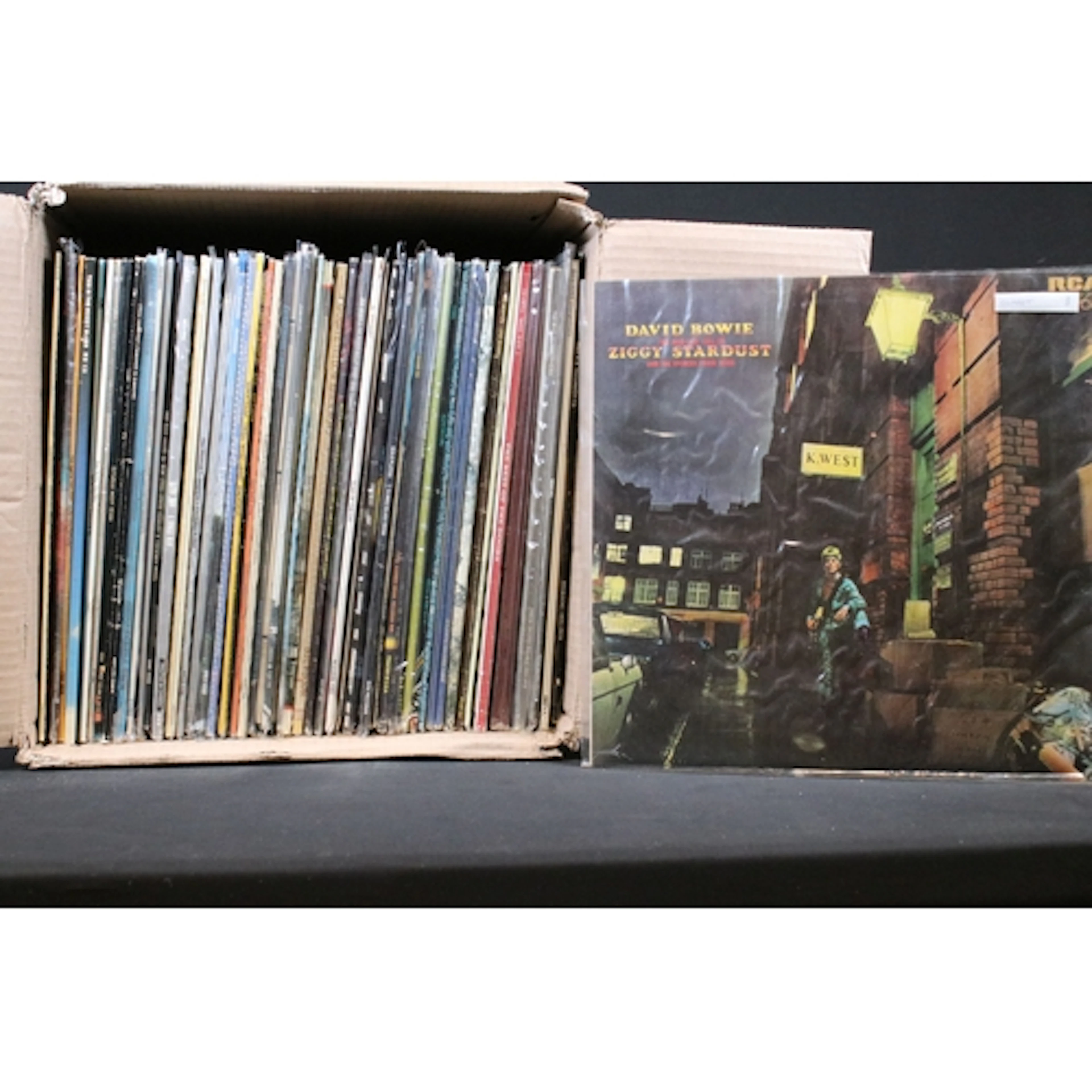 Vinyl - Over 55 mainly 1970s rock & pop LPs to include David...
