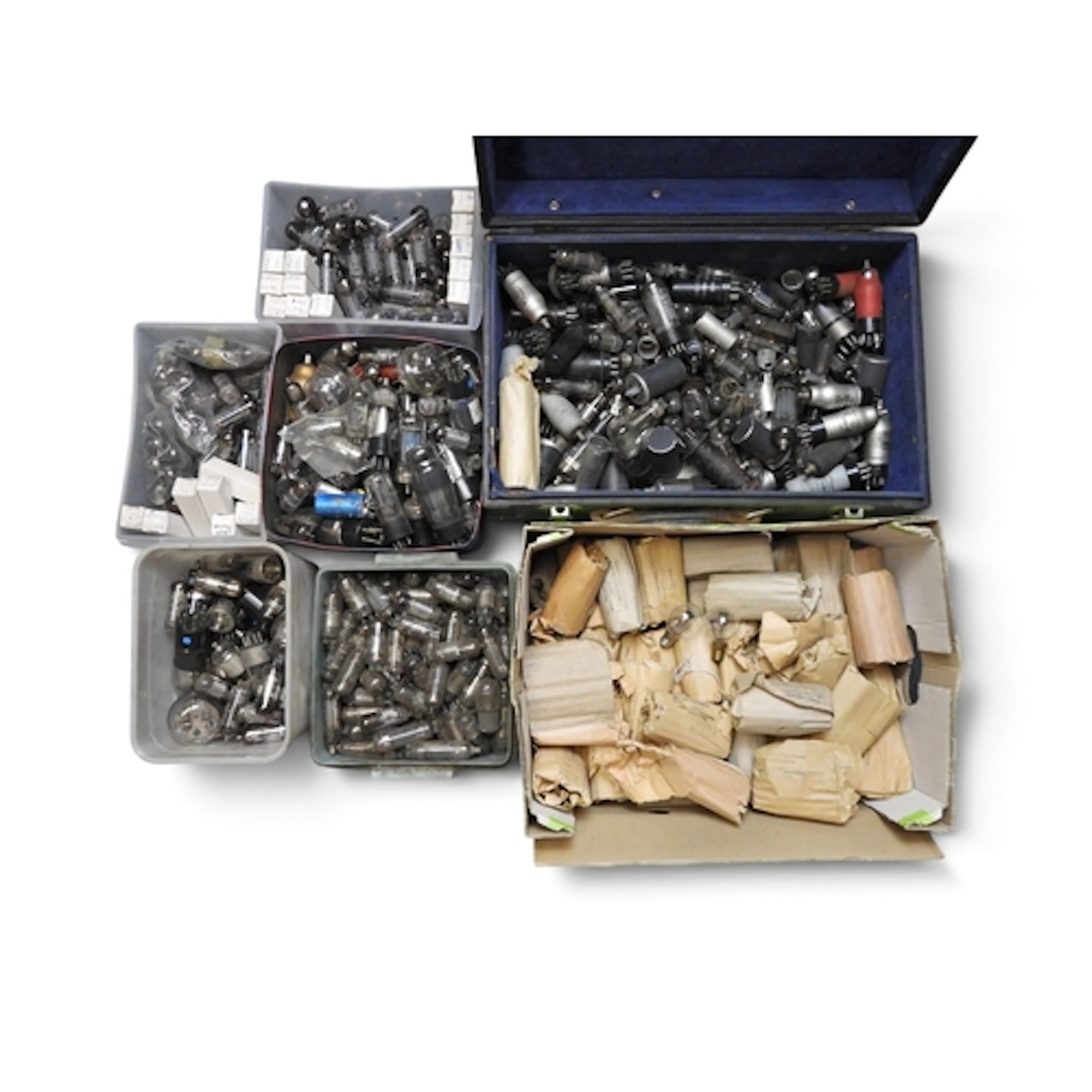 Radio Valves - A collection of mixed radio valves to include...