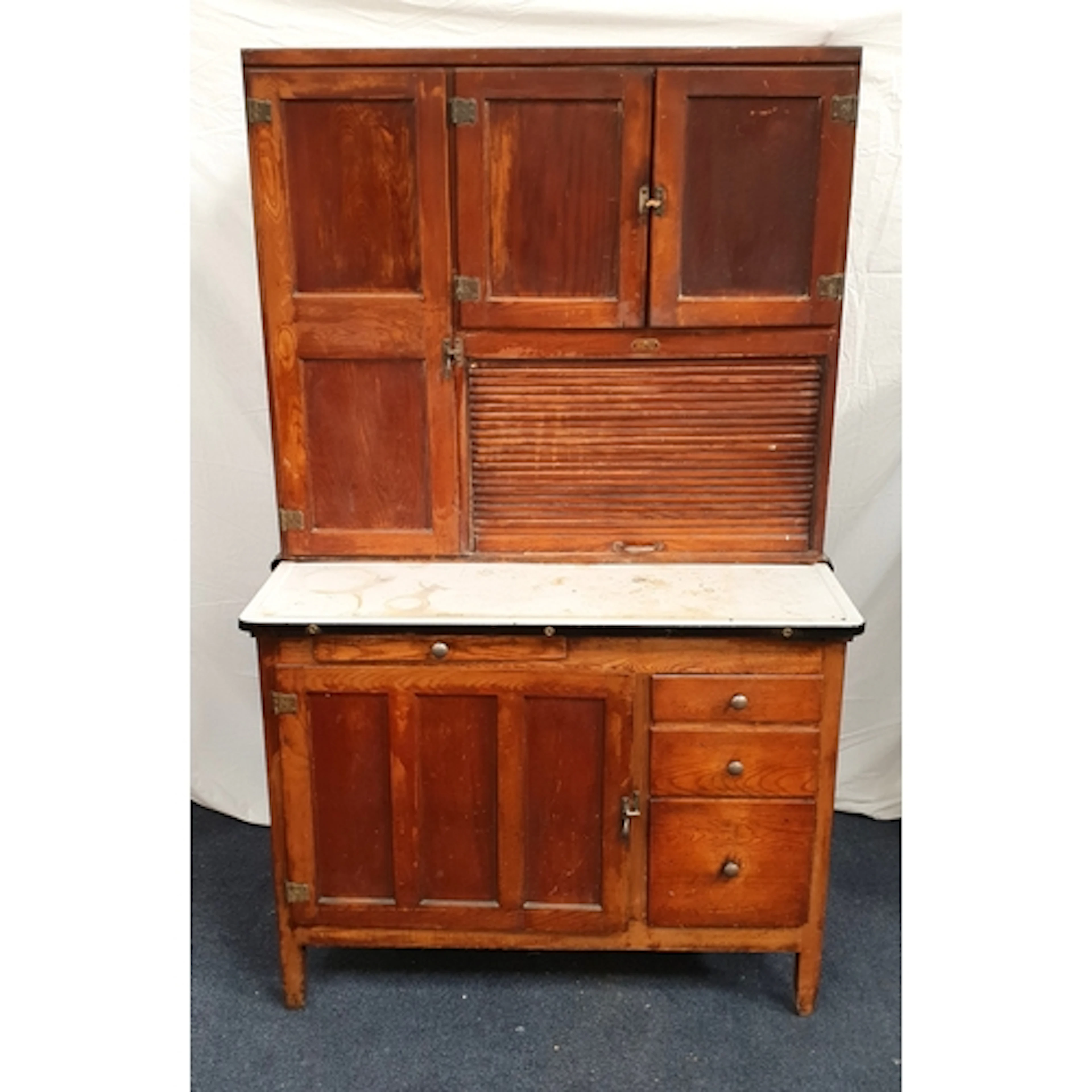 EARLY 20TH CENTURY PINE BARNETT KITCHEN CABINET the top sect...