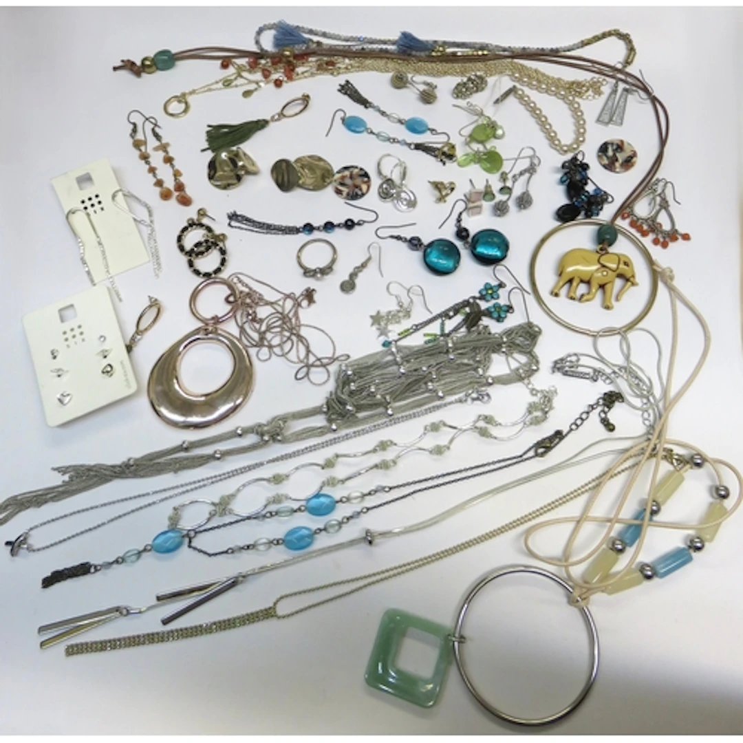 Pandora ring and a small quantity of miscellaneous costume j...