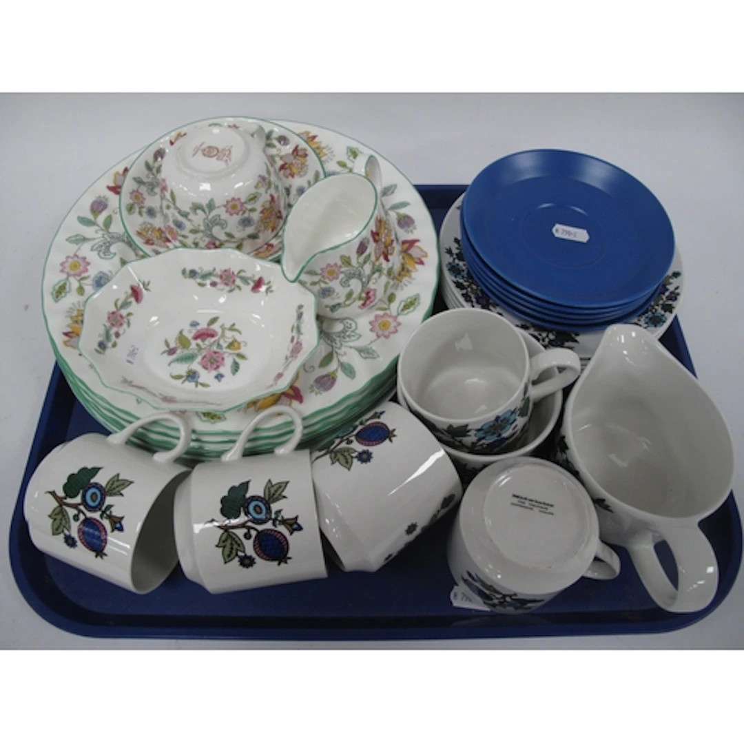 Ceramics, including Minton "Haddon Hall" pattern dinner plat...