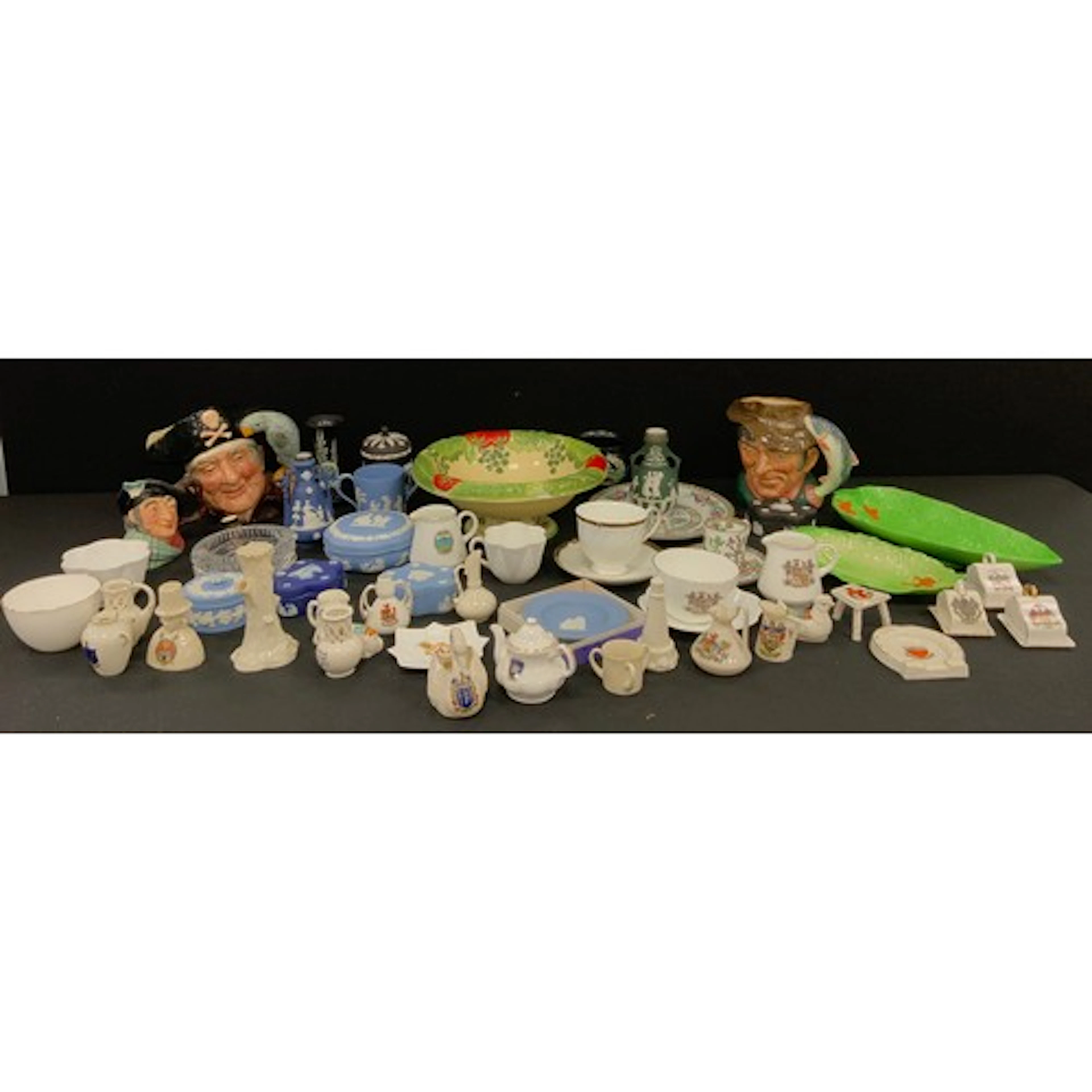 A collection of Shelley and other mottoware etc including le...