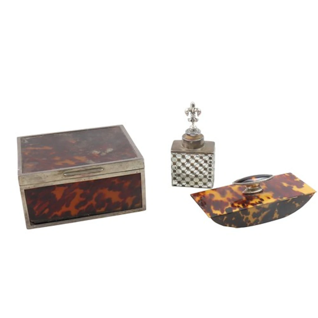 A VINTAGE SILVER FRAMED TORTOISESHELL BOX LONDON 1925 marked...