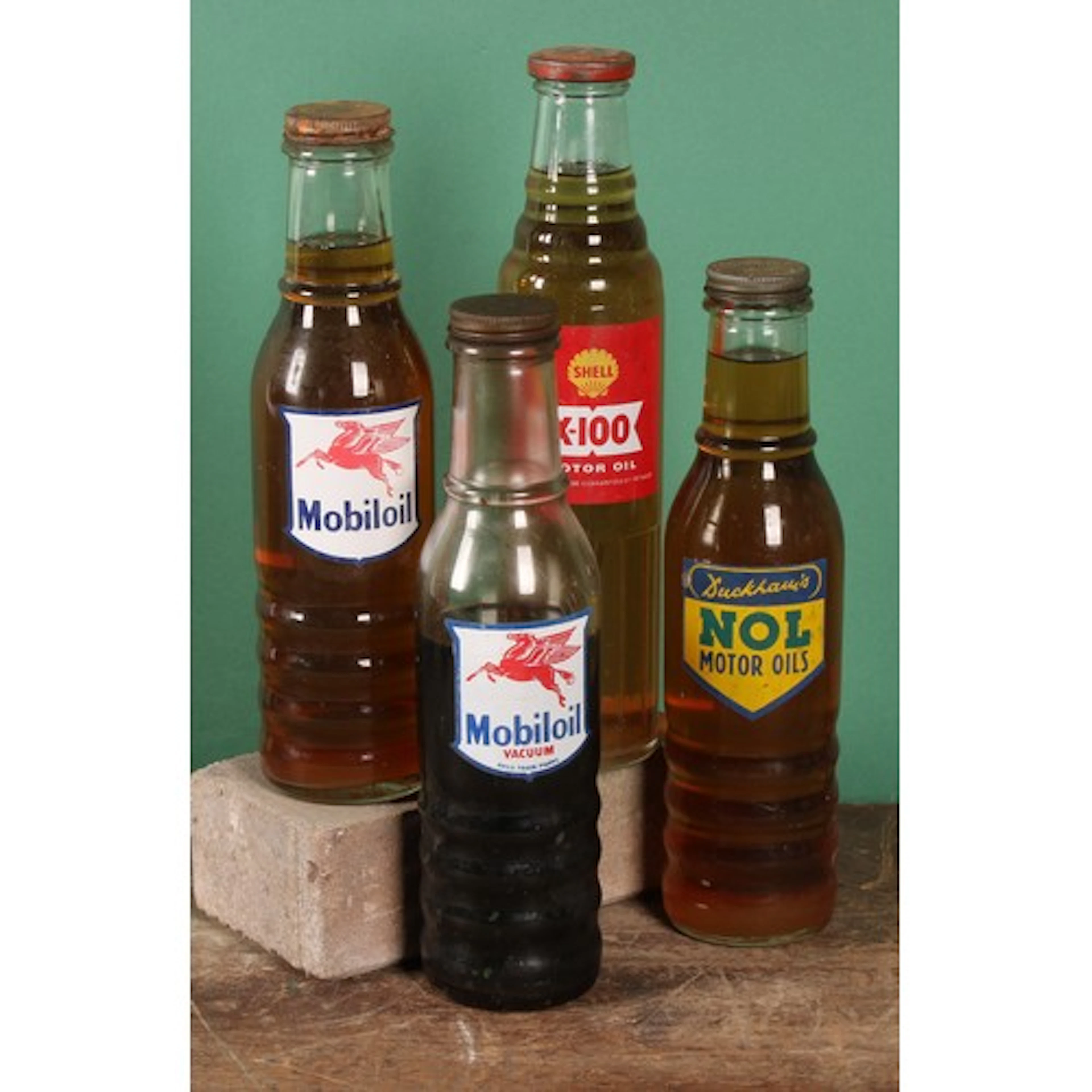 Petroliana - a vintage one pint oil bottle, DUCKHAM'S NOL MO...