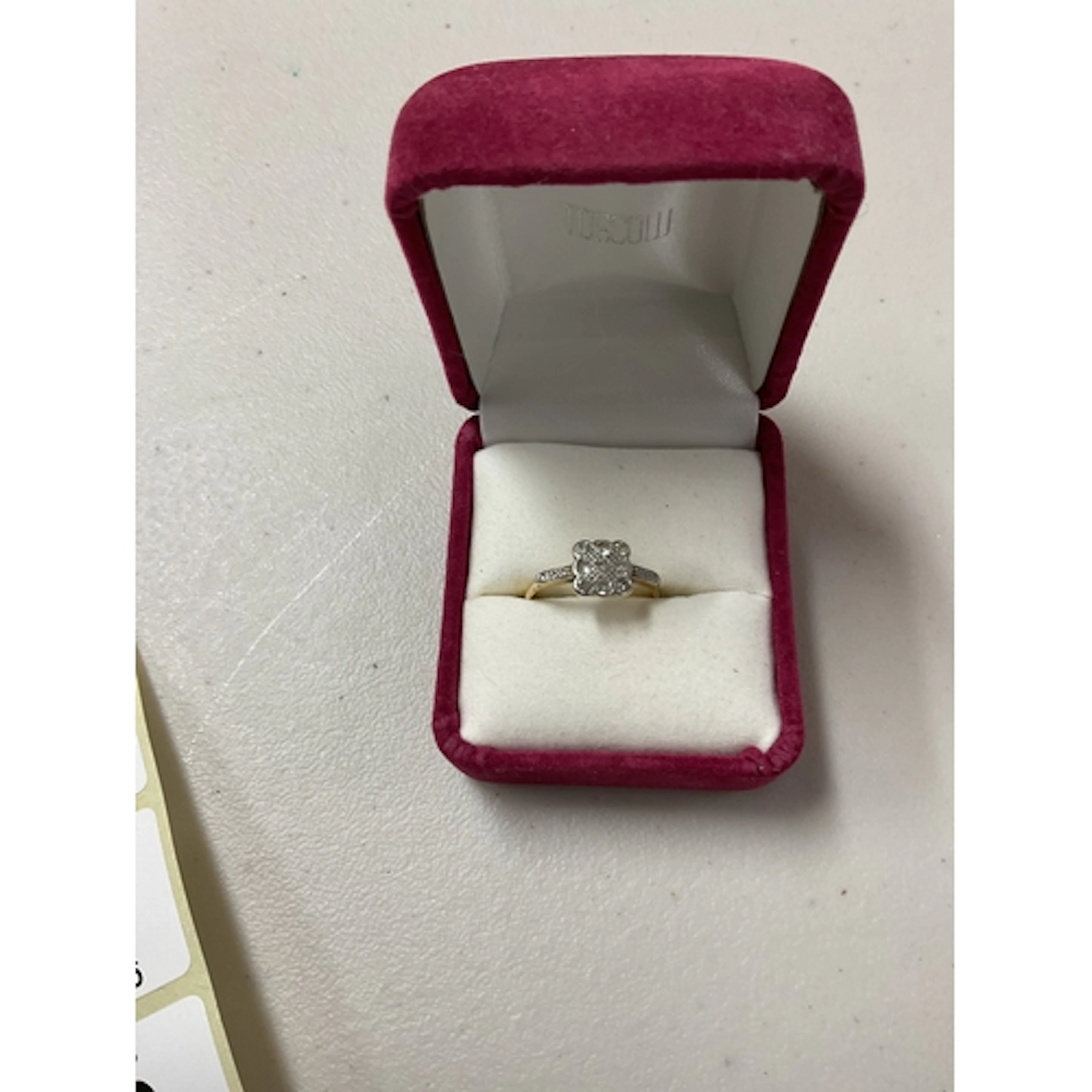Edwardian 18 ct gold diamond dress ring weight 2.5 grams