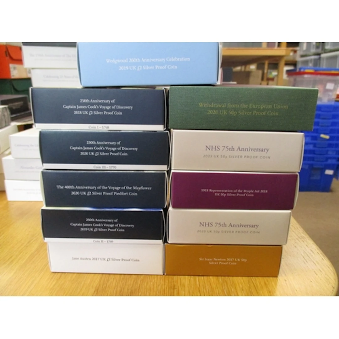 Collection of boxed silver proofs with £2 2017, 2018, 2019 (...