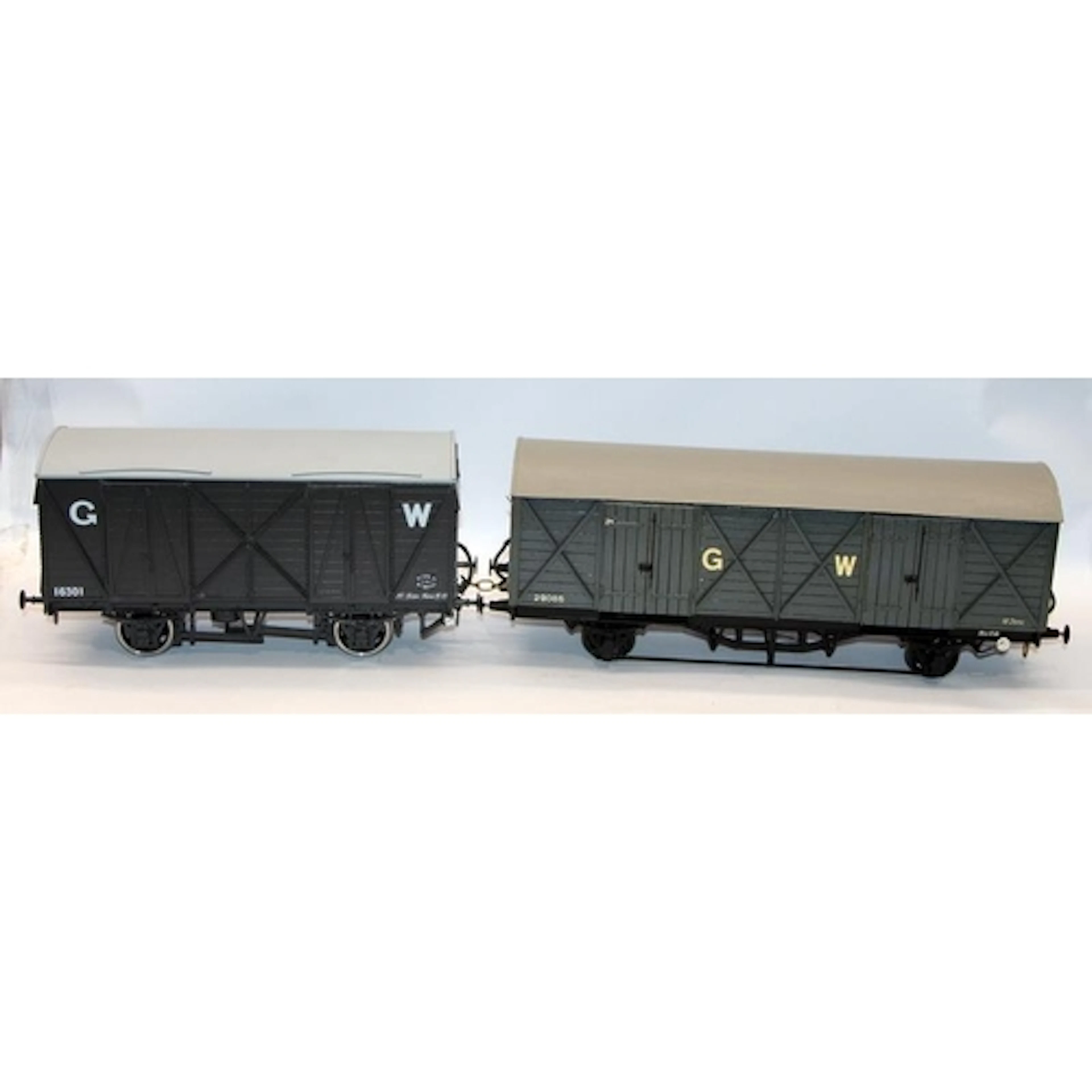2.5" gauge 3 garden railway Great Western covered goods wago...