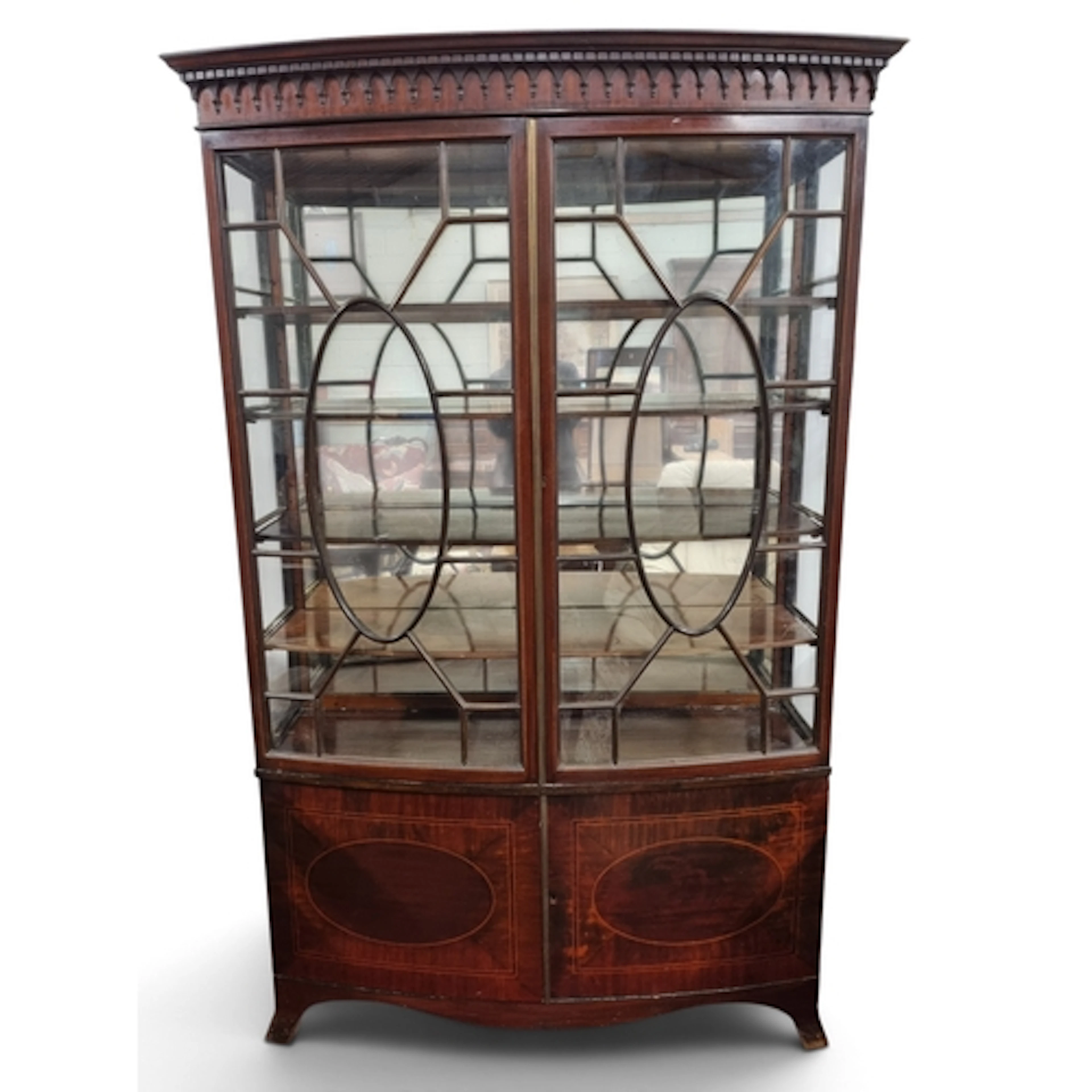 A superb late 19th early 20th Century Mahogany bow fronted S...