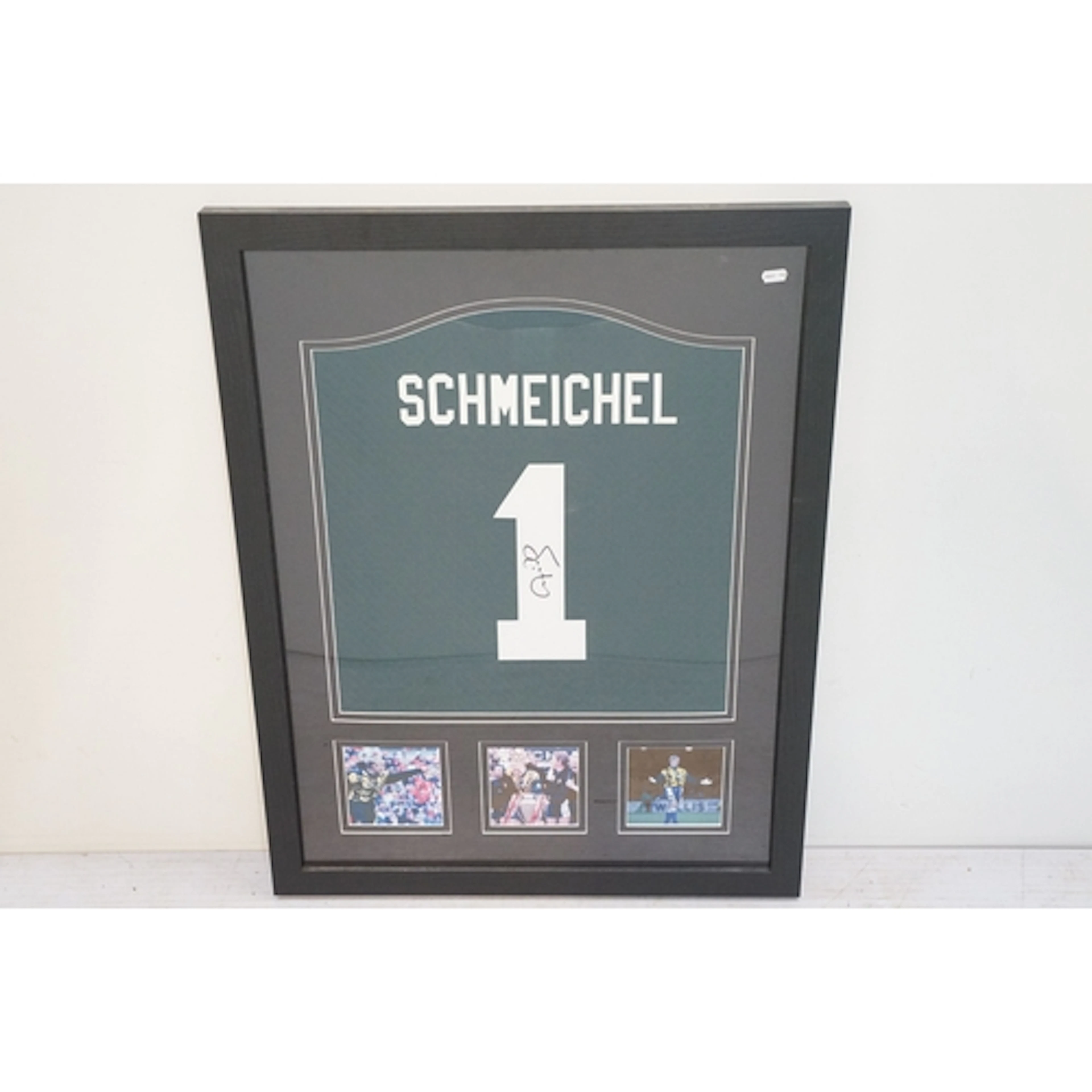 Football Autograph - Framed Peter Schmeichel Manchester Unit...