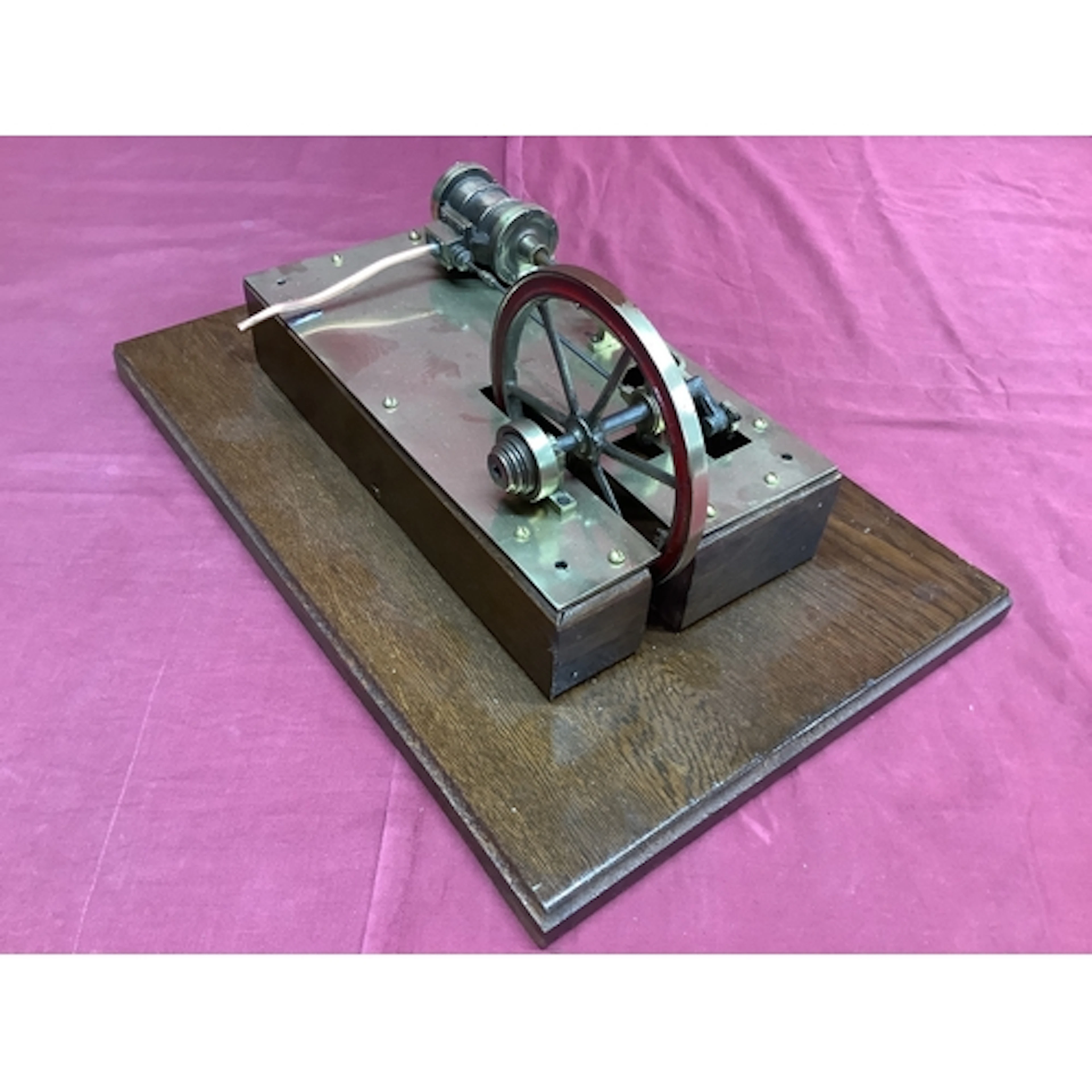 An All Brass Engineered Horizontal Live Steam Mill Engine: s...