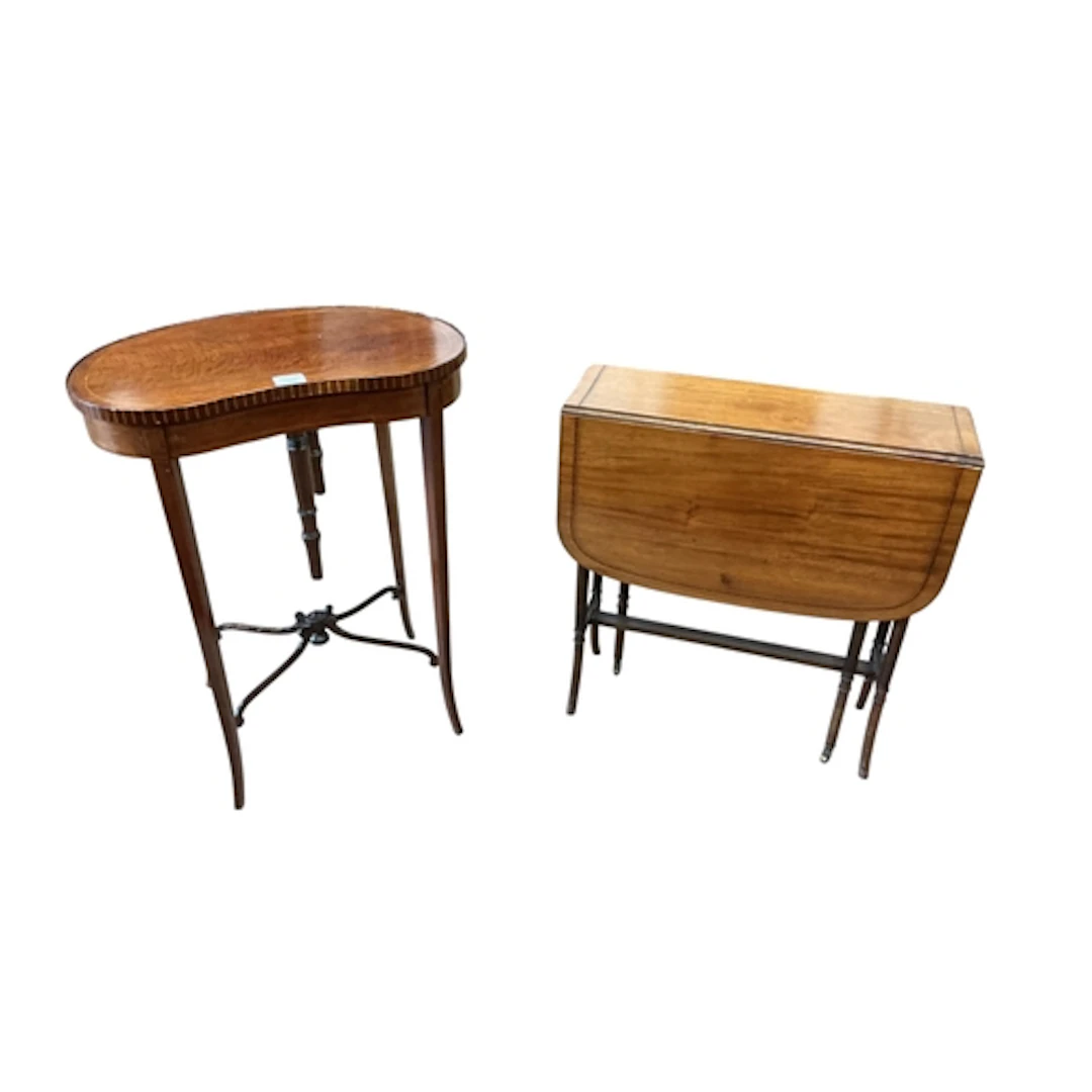 An Edwardian mahogany kidney shaped table, width 57cm, depth...