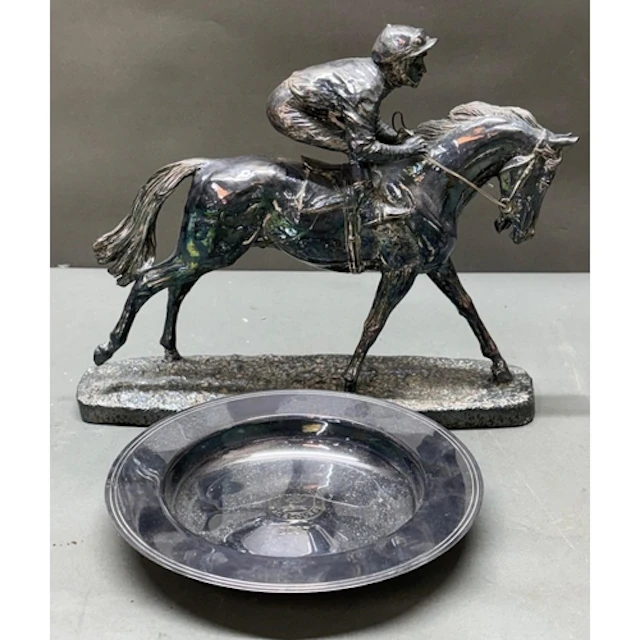 Horse racing interest. Two horse racing trophies to include ...