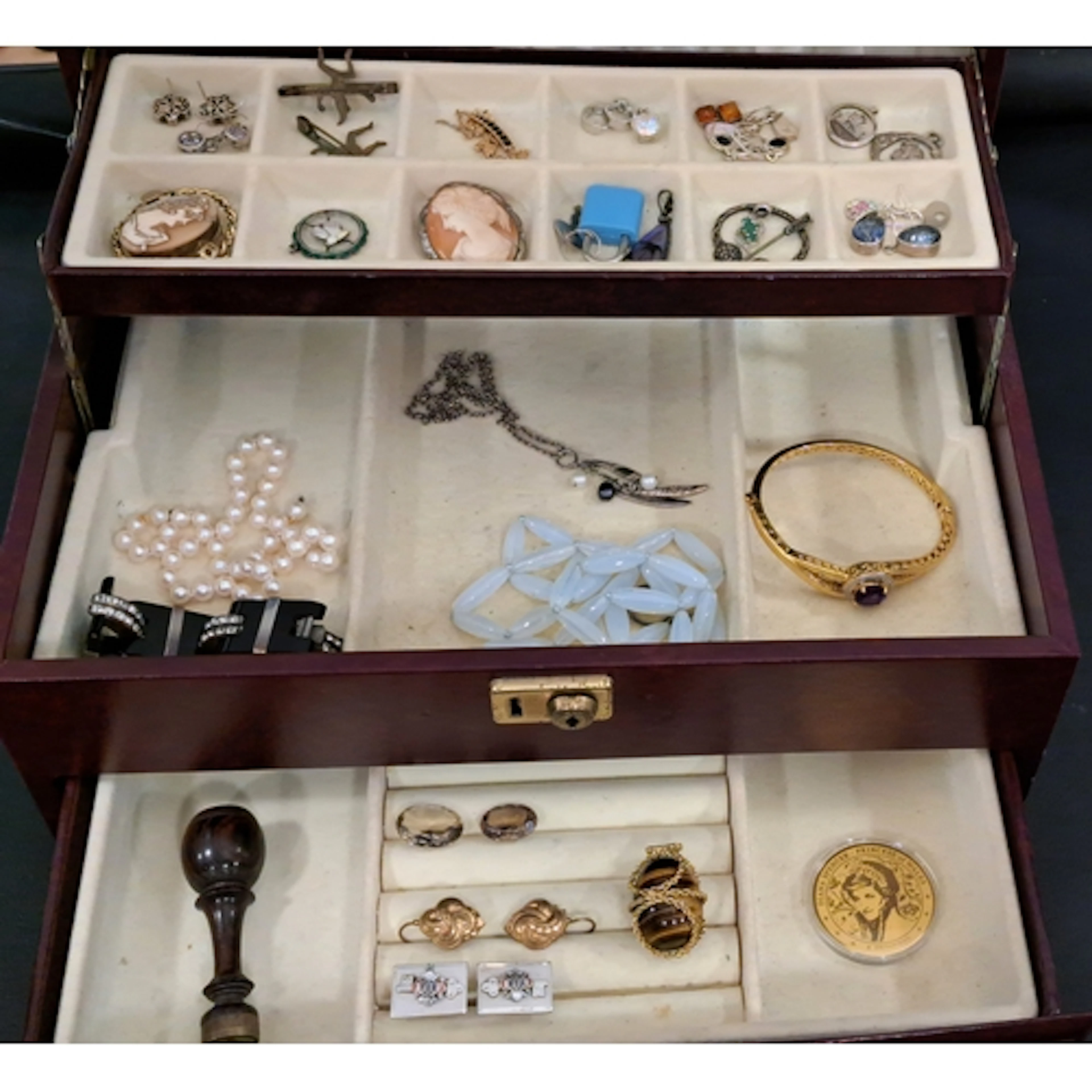 SELECTION OF SILVER AND OTHER JEWELLERY including a Malcolm ...