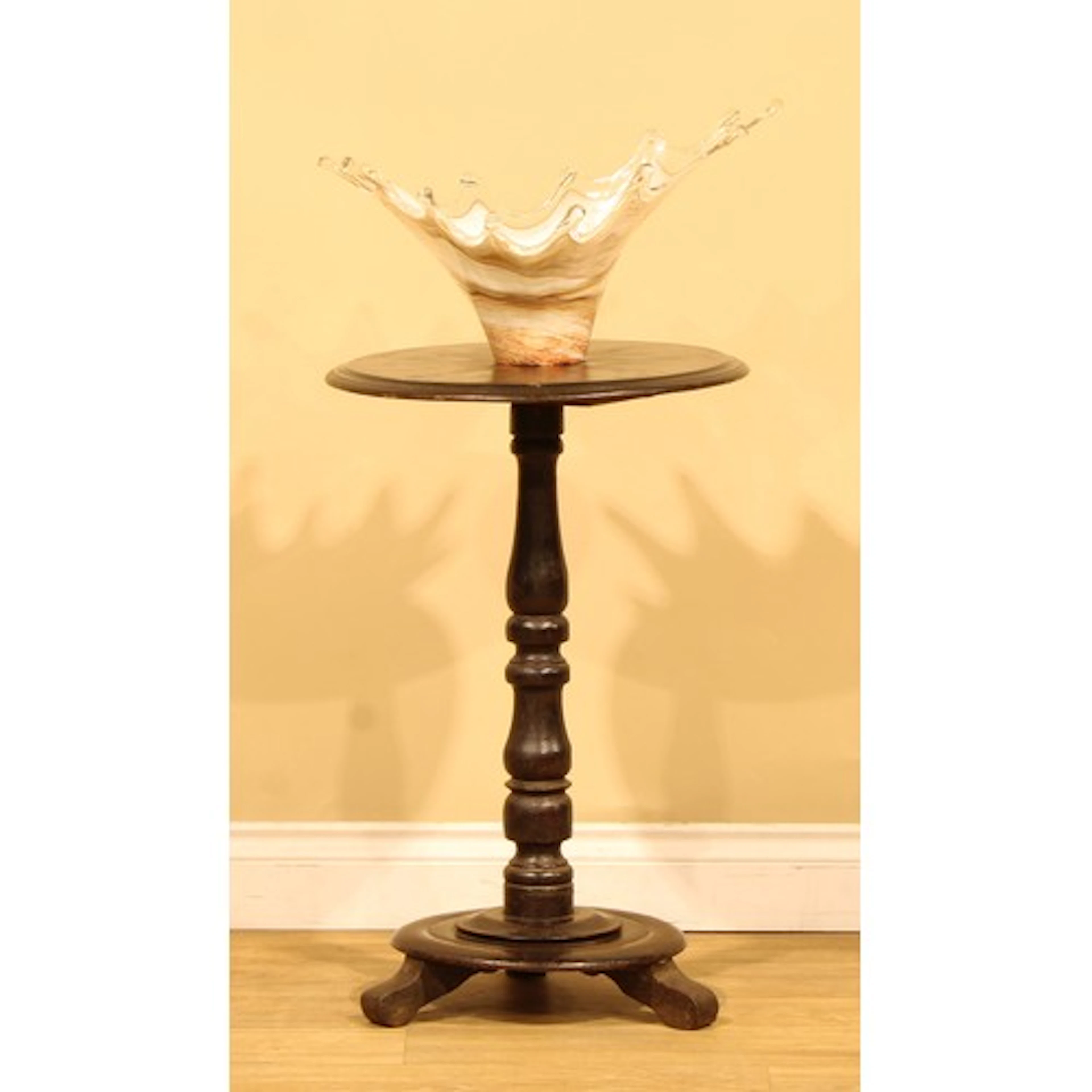 A Victorian mahogany tripod lamp table or candle stand, circ...