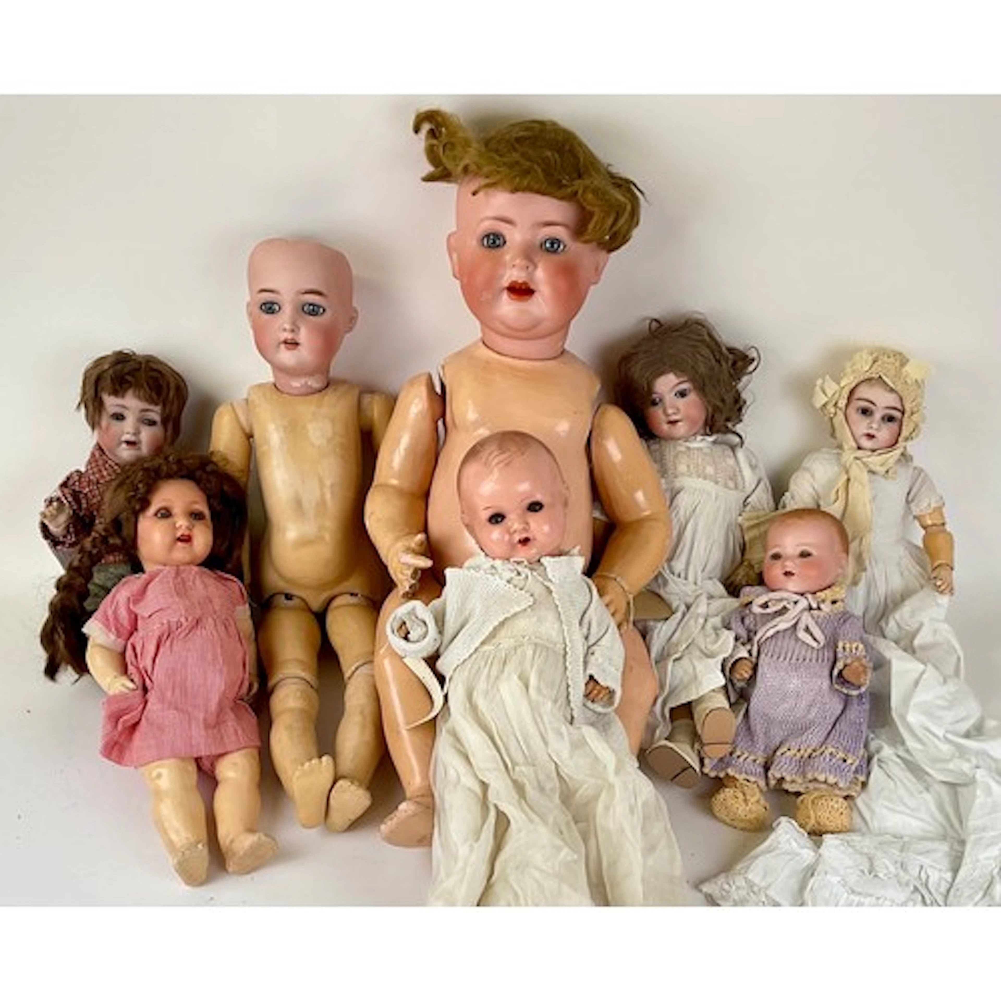 Dolls - A Simon Halbig bisque head doll, marked 'SH 1909 0 1...