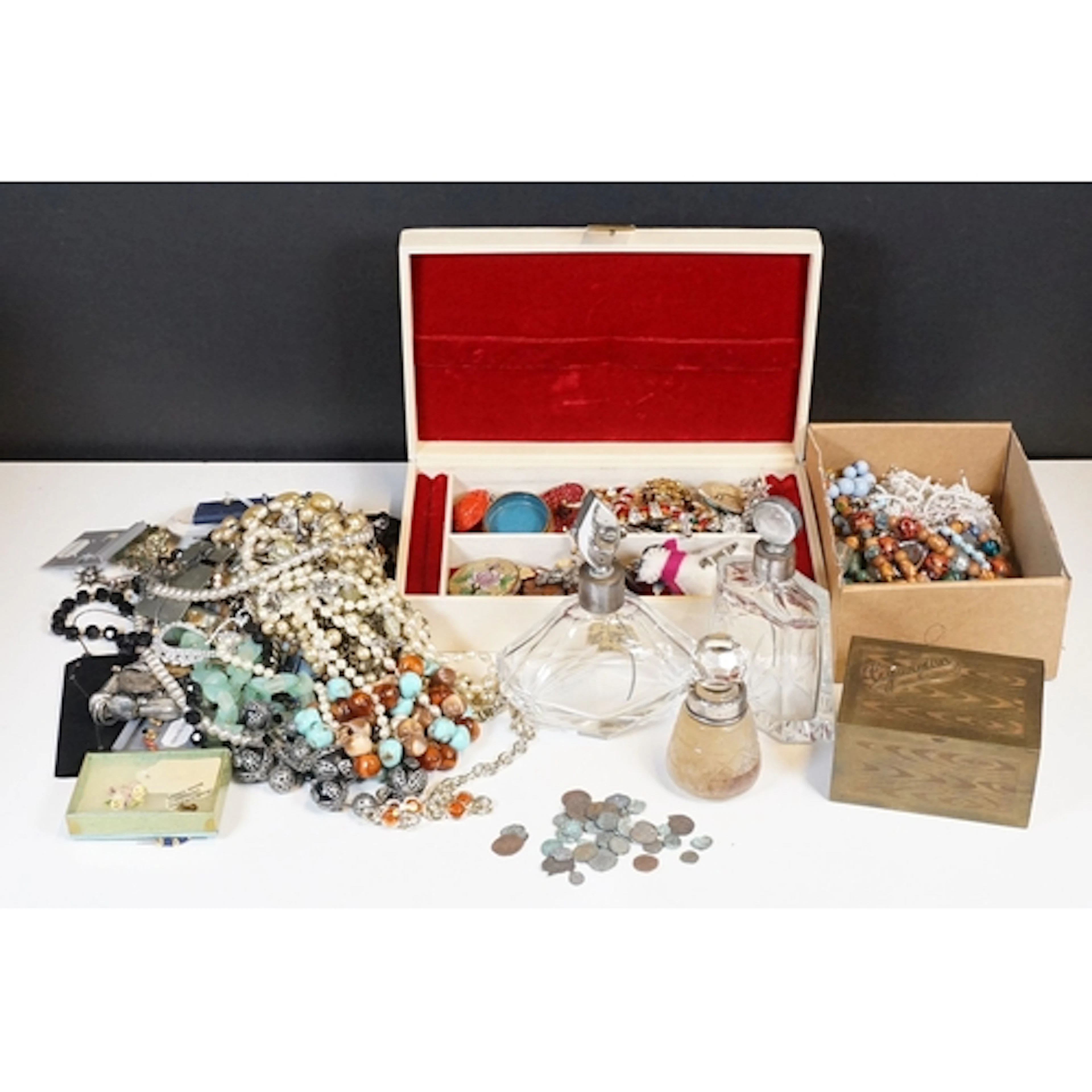 A box of mixed collectables to include a mixed selection of ...