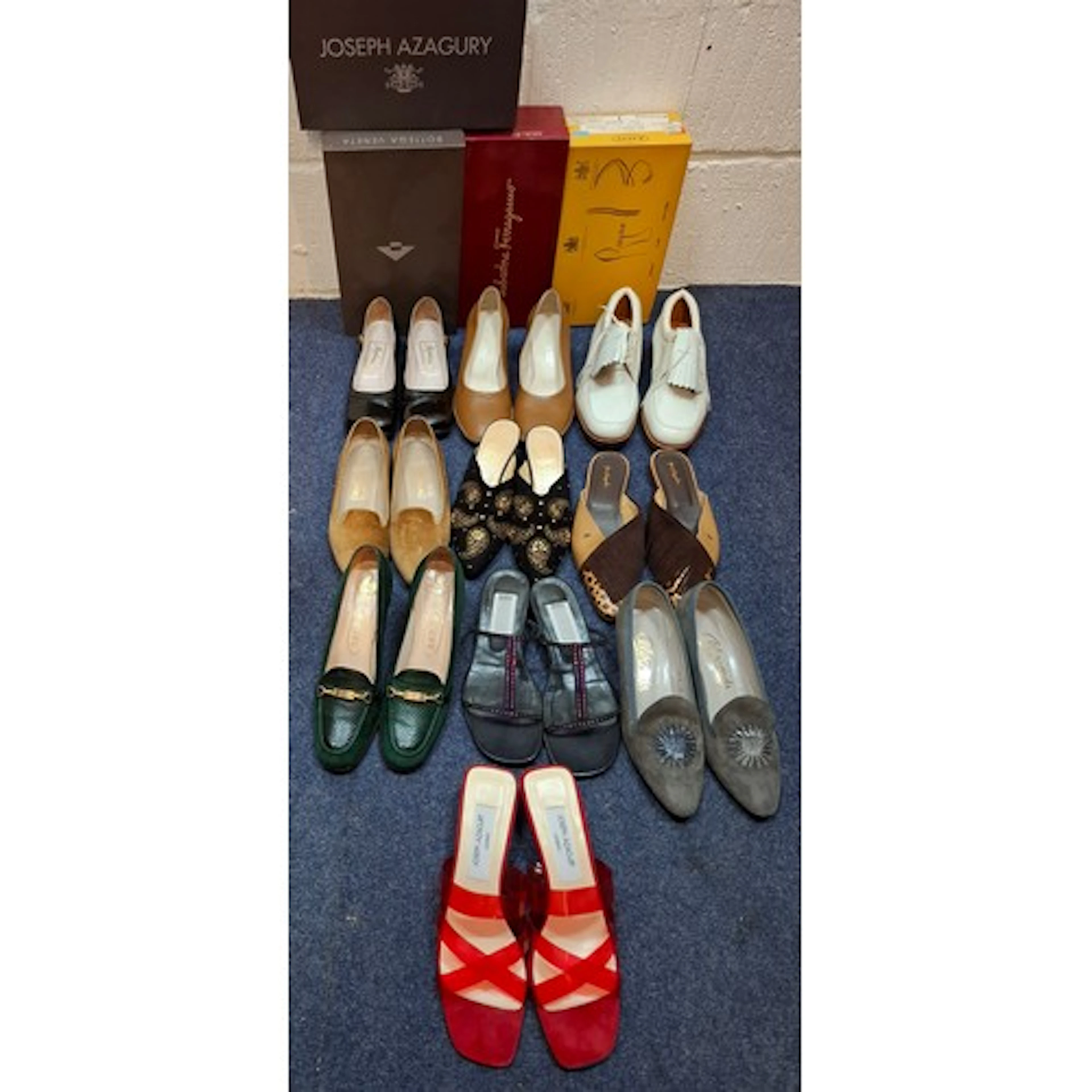 A collection of late 1960's and later ladies shoes sizes US7...