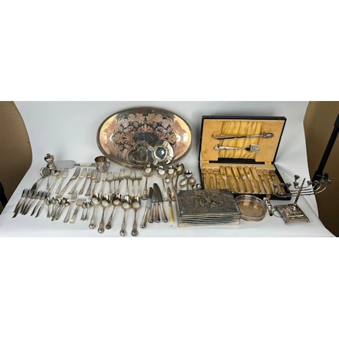 A LARGE COLLECTION OF ELECTROPLATED ITEMS TO INCLUDE TEA SET...