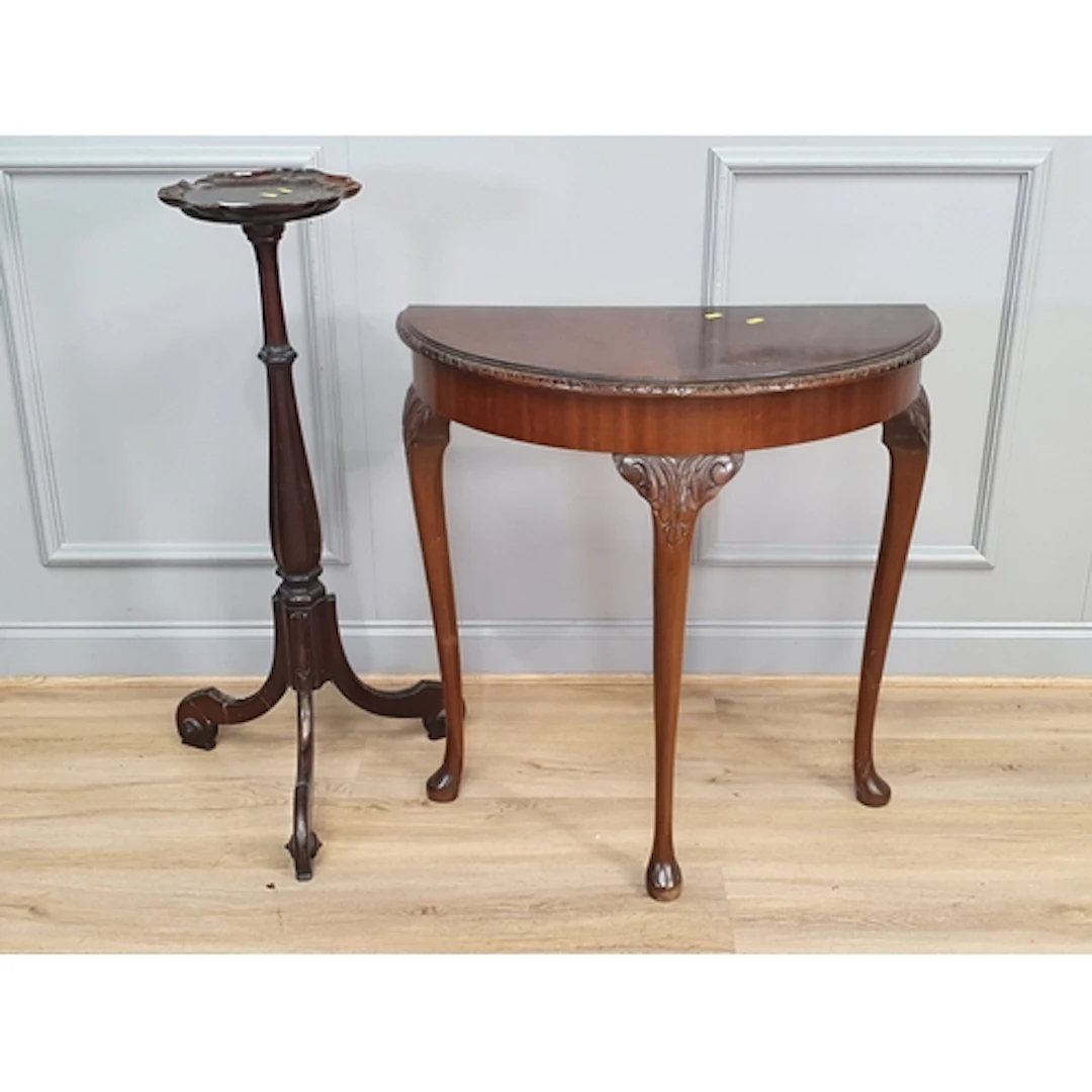 A Victorian rosewood Plant Stand with pie crust top on hexag...