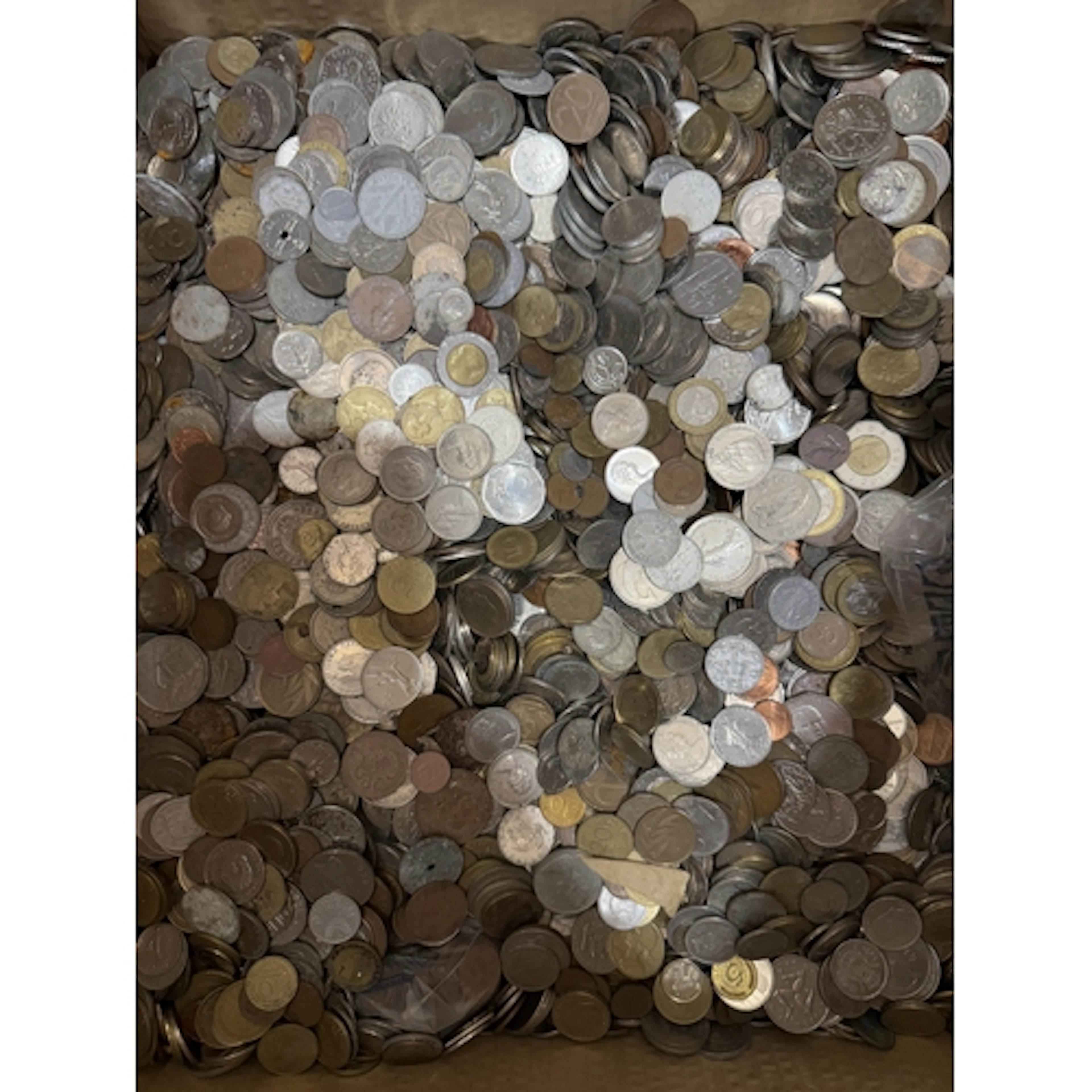 An accumulation of 23 Kilos of circulated predominantly mid-...