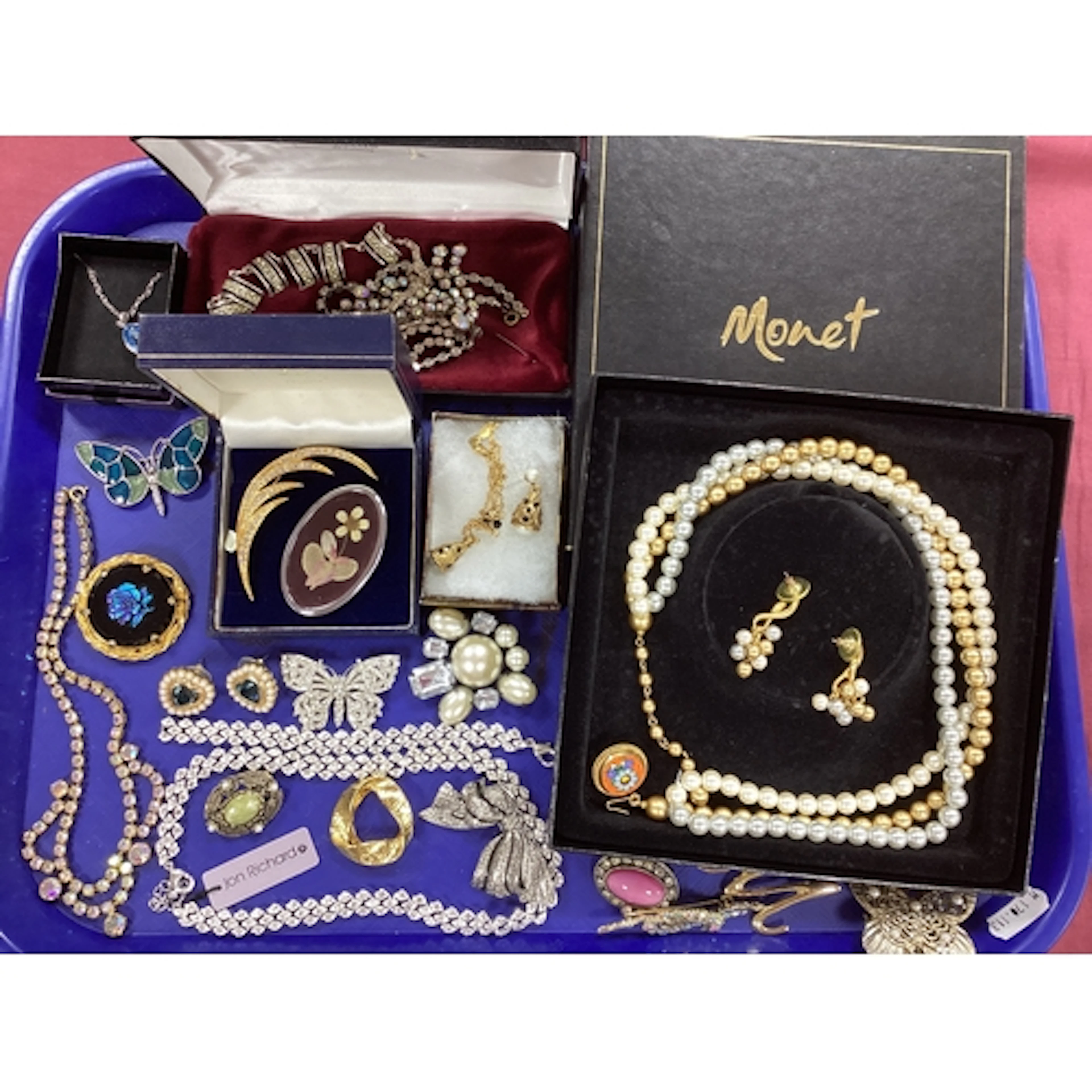 A Collection of Modern Costume Jewellery, including brooches...