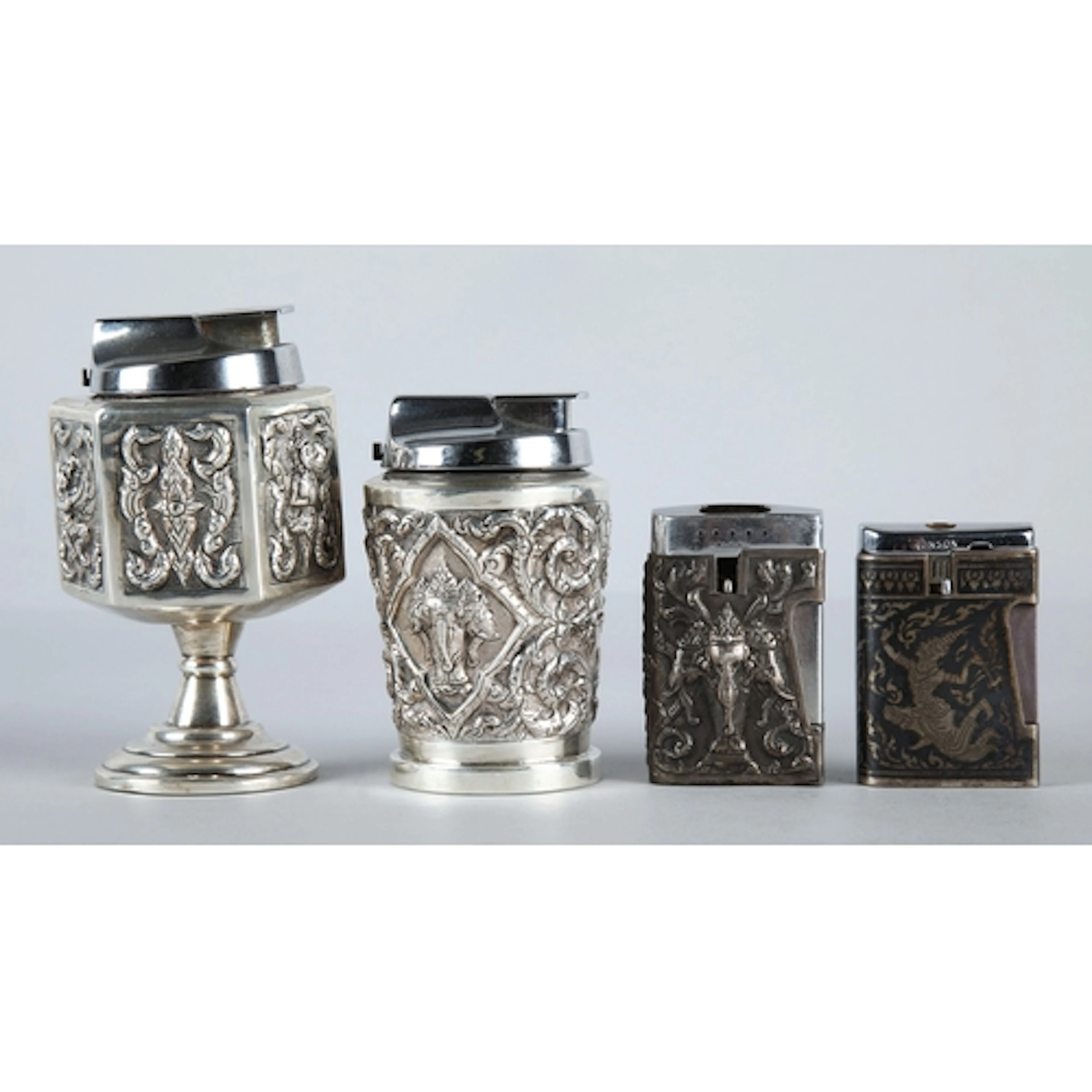 Thai 925 sterling silver embossed table lighter of cylindric...