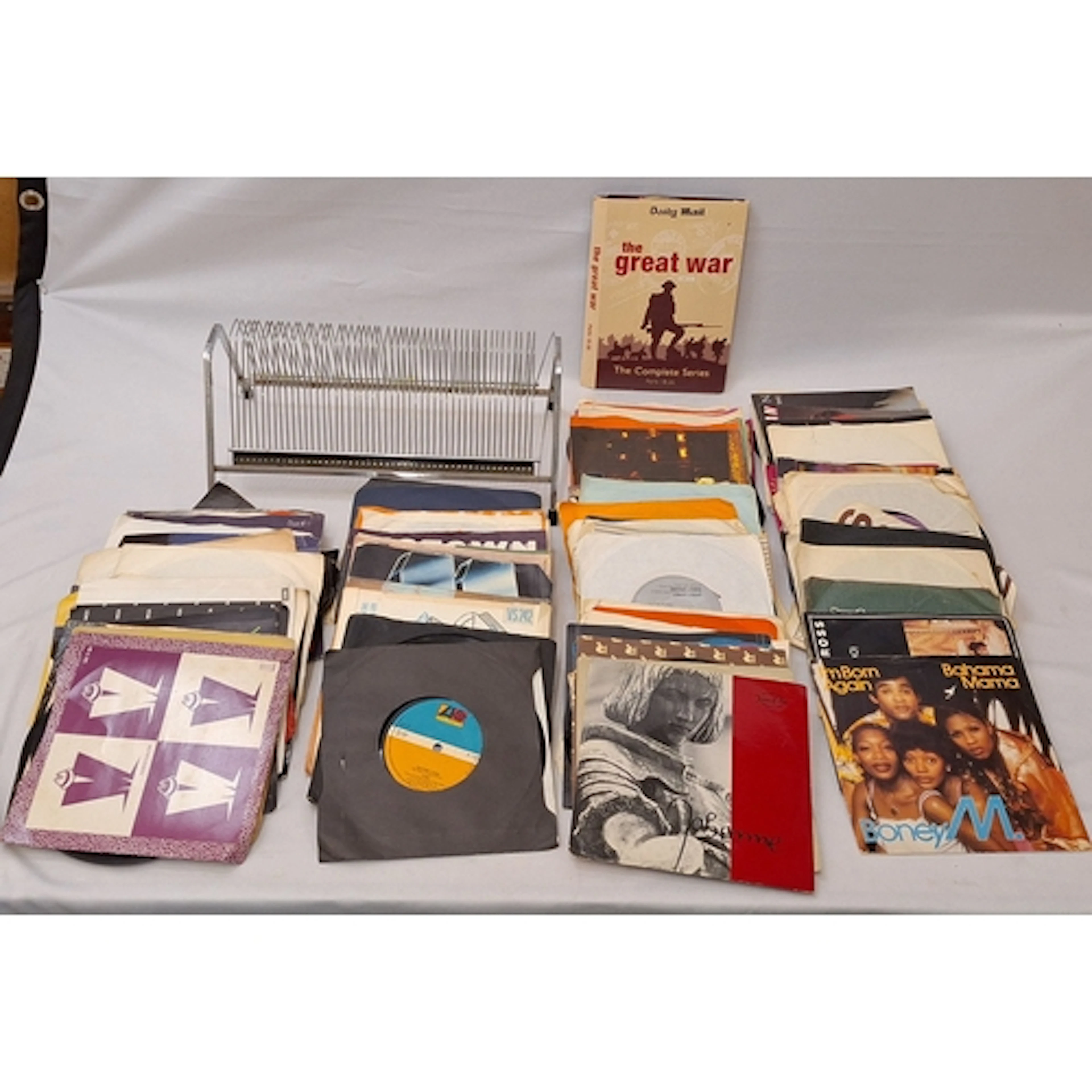 7" Singles/Vinyl incl. Clash, Starting Over John Lennon, Str...