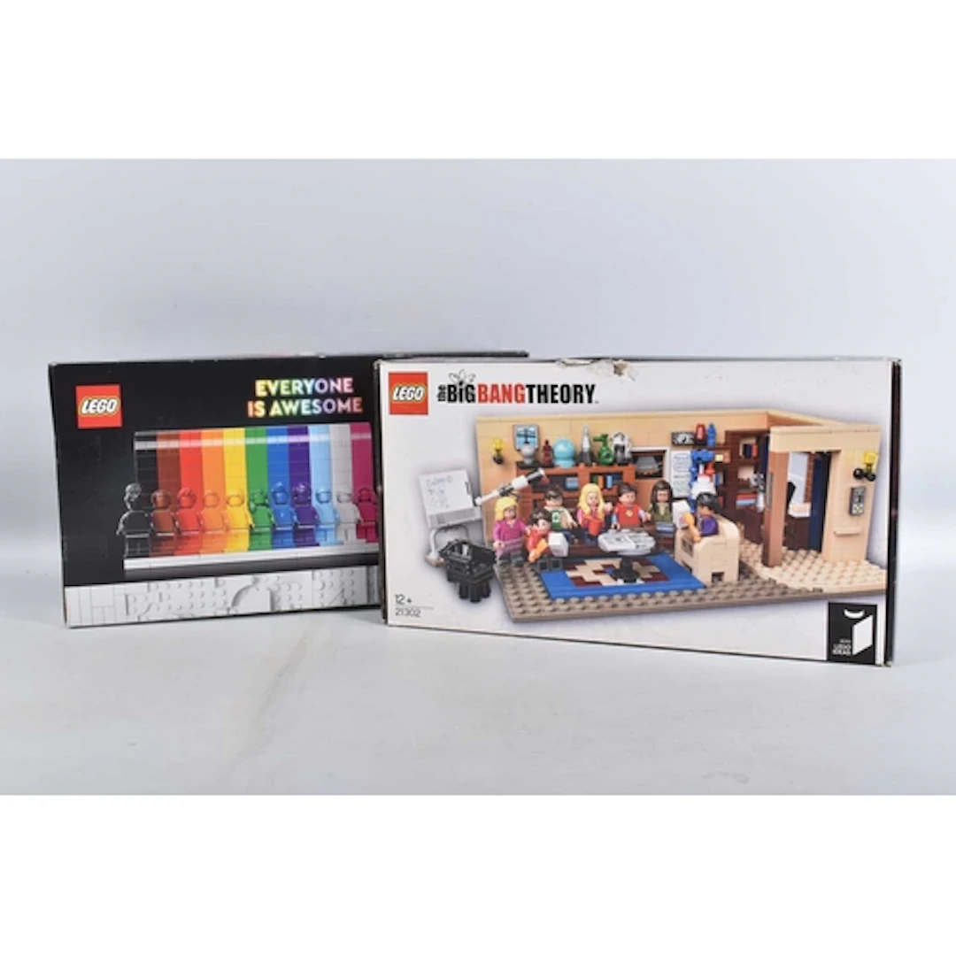 TWO BOXED LEGO SETS, to include a boxed sealed 40516 Everyon...
