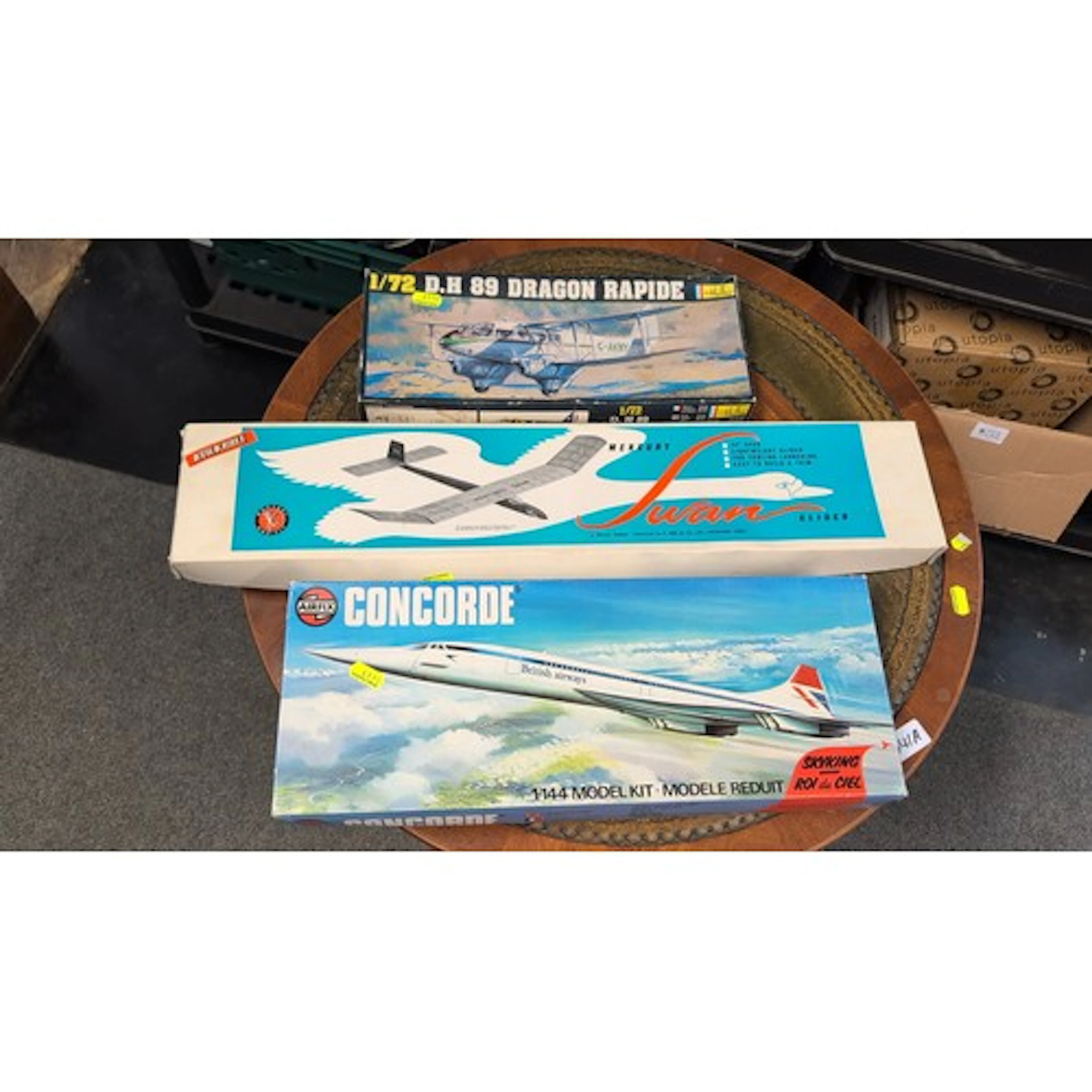 A group of aircraft model kits, including Airfix 1/144 Briti...