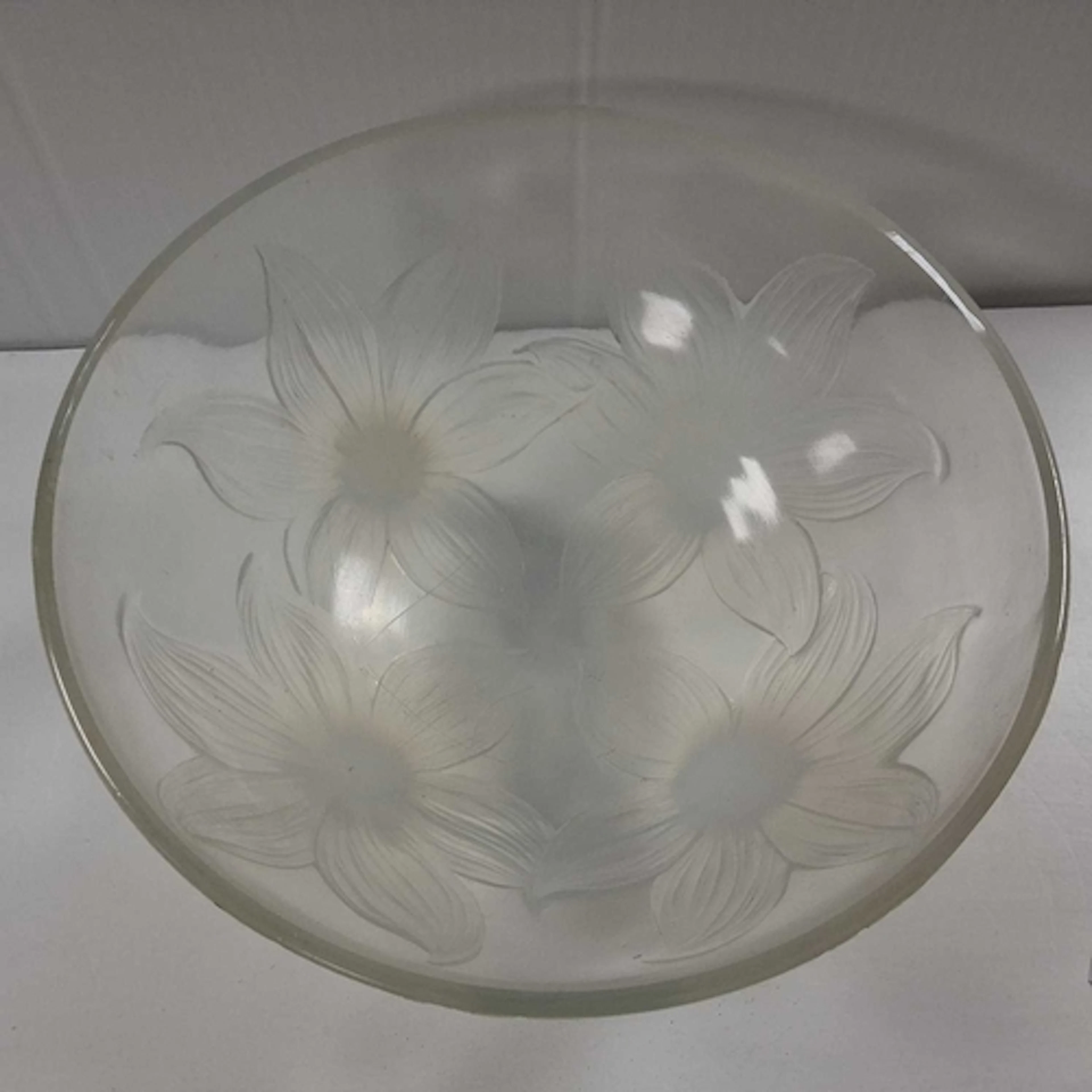 A RENE LALIQUE OPALESCENT GLASS BOWL, (French1860-1945): 'Ly...