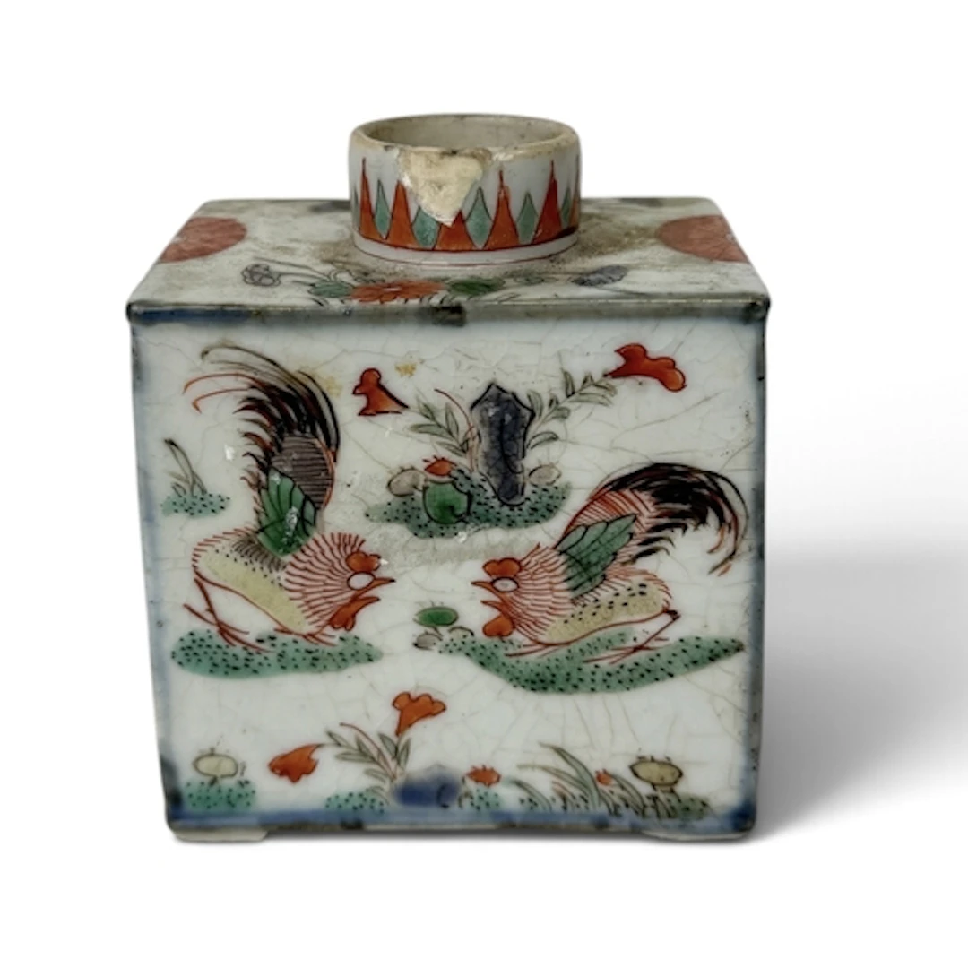 A CHINESE PORCELAIN TEA CADDY 19th Century. Each square pane...