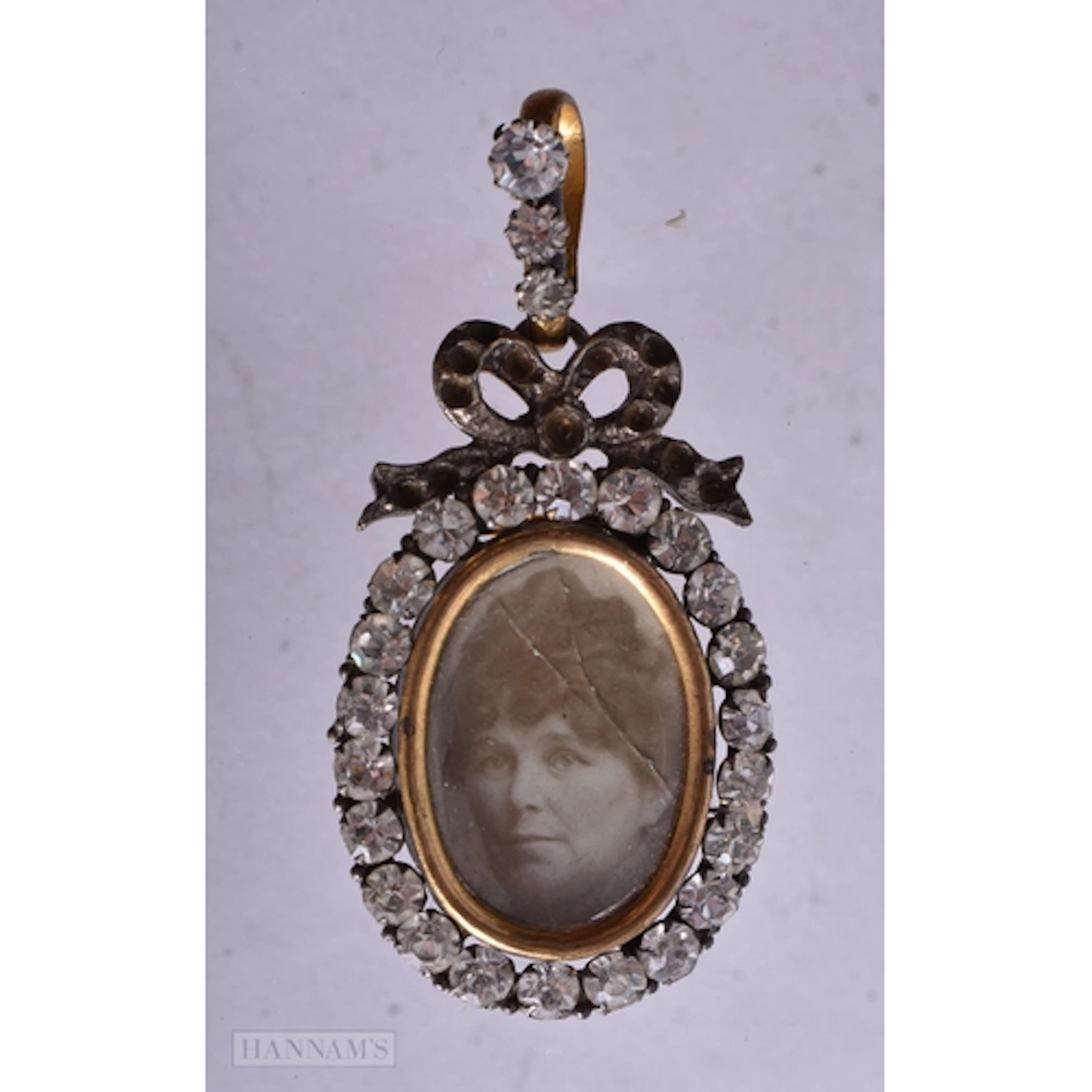 AN EARLY VICTORIAN GEM SET PENDANT. 7.7 grams. 4.75 cm x 2.2...