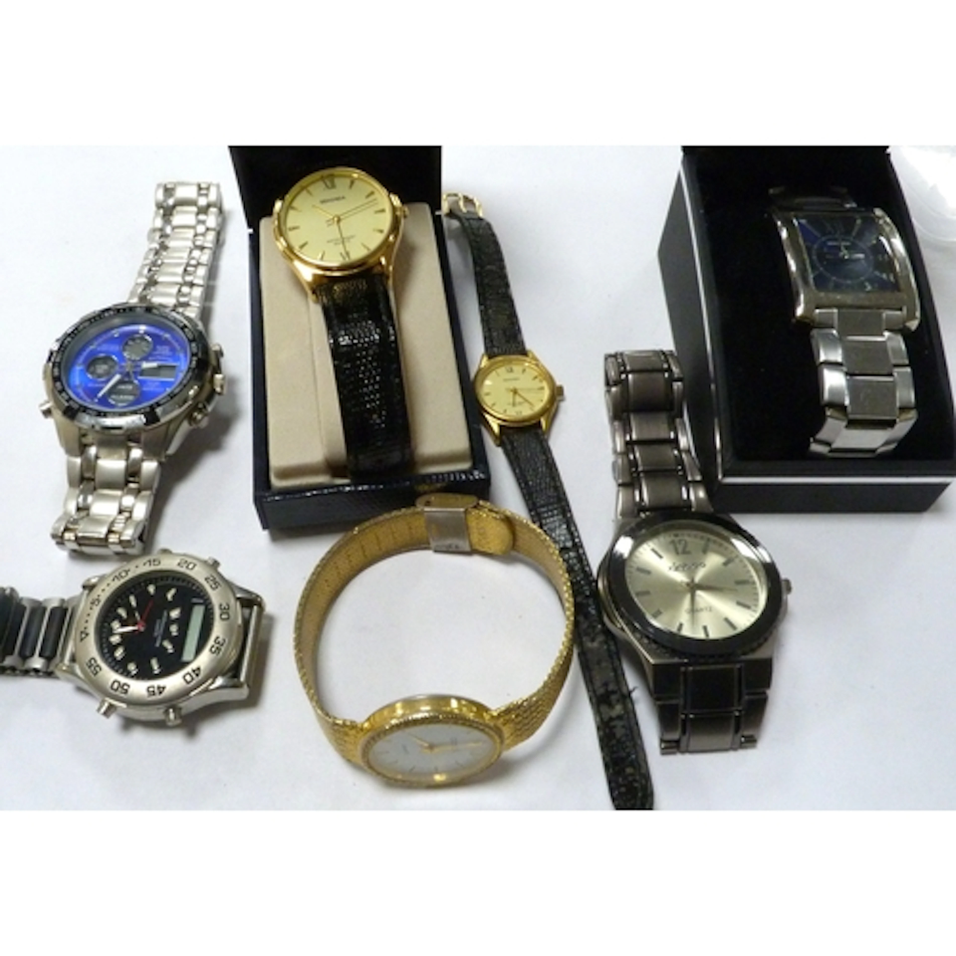 Group of boxed quartz wristwatches to include Sekonda and ch...
