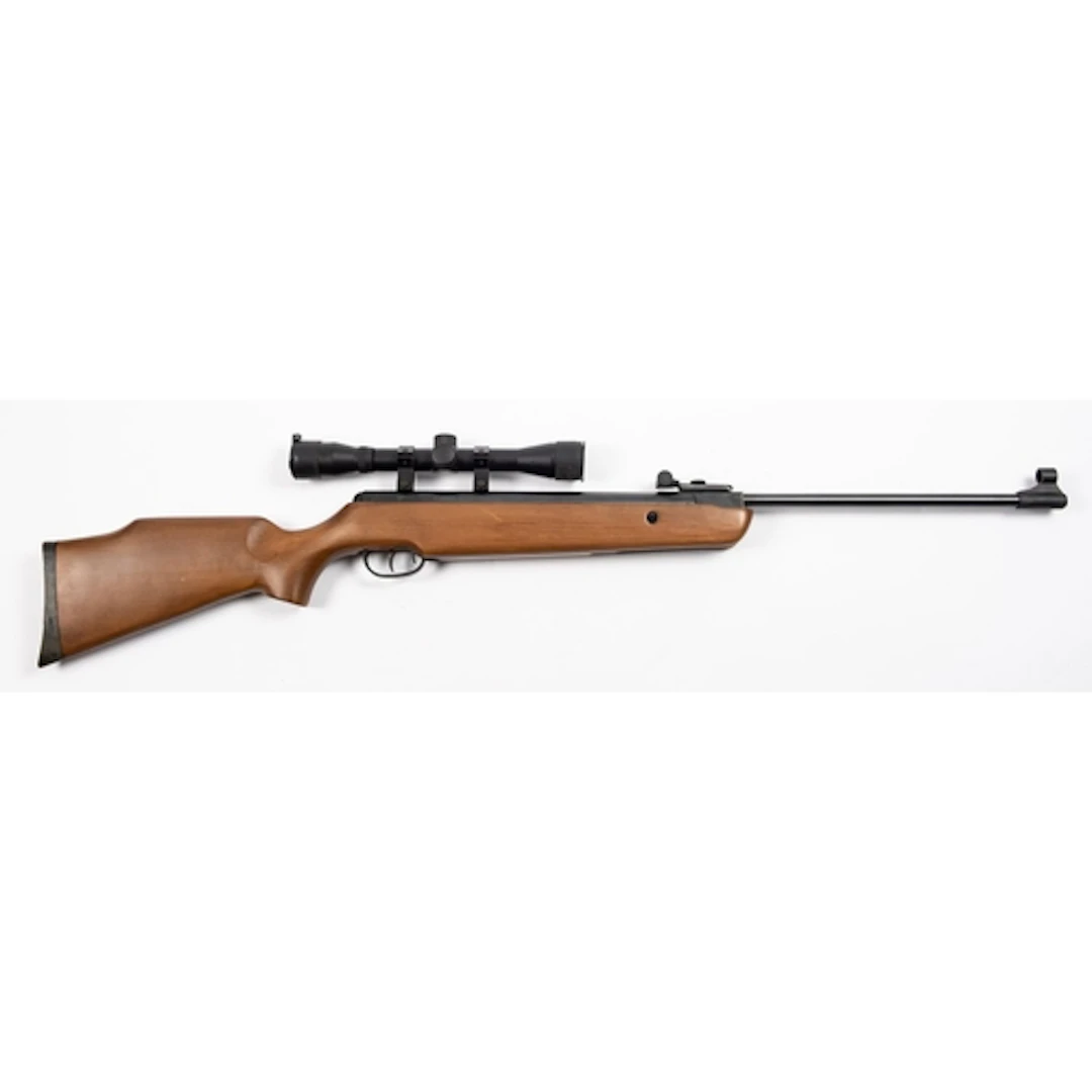 An SMK19 break barrel air rifle. .22 calibre, having a 39cm ...