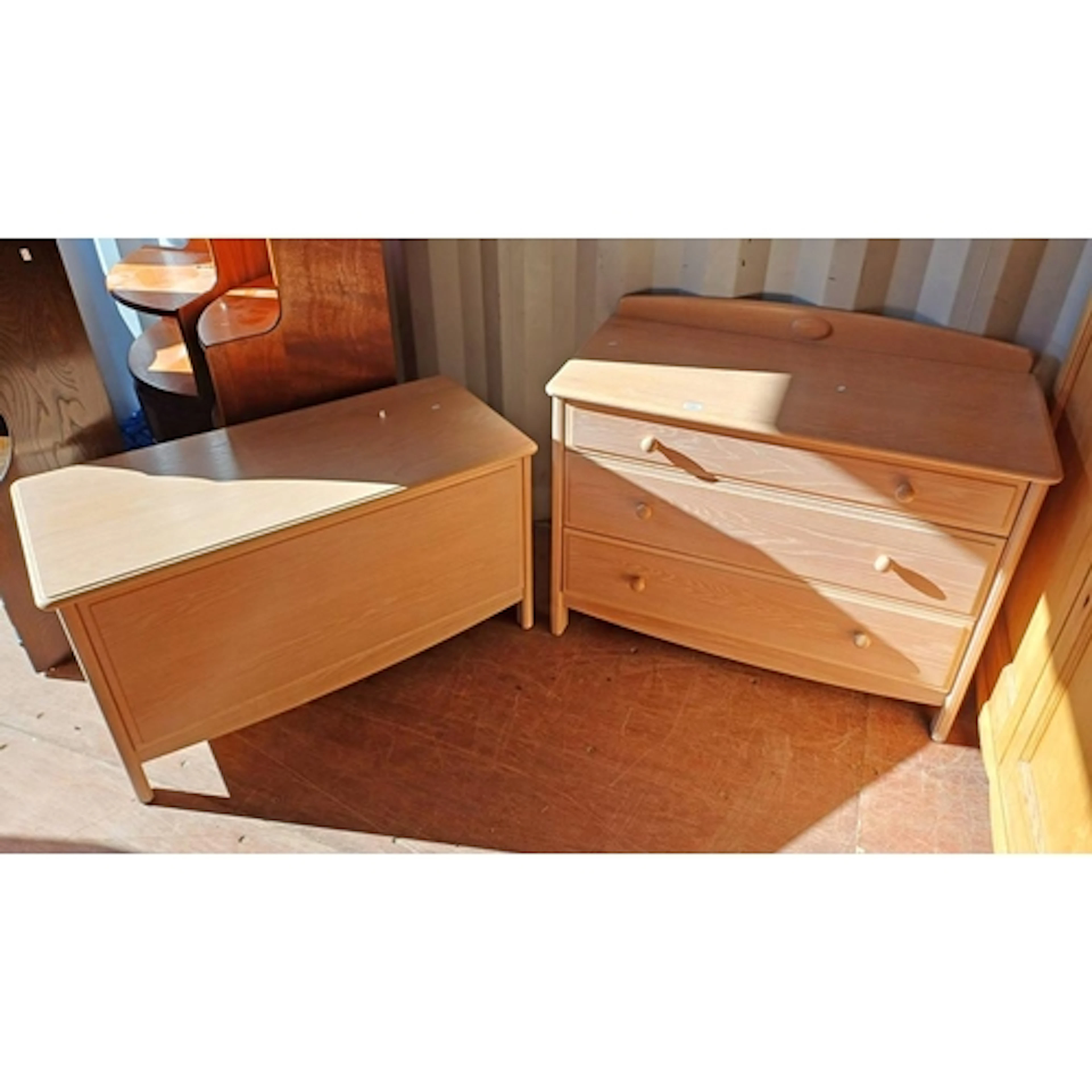 STAG LIMED OAK CHEST OF 3 DRAWERS & MATCHING LINEN CHEST