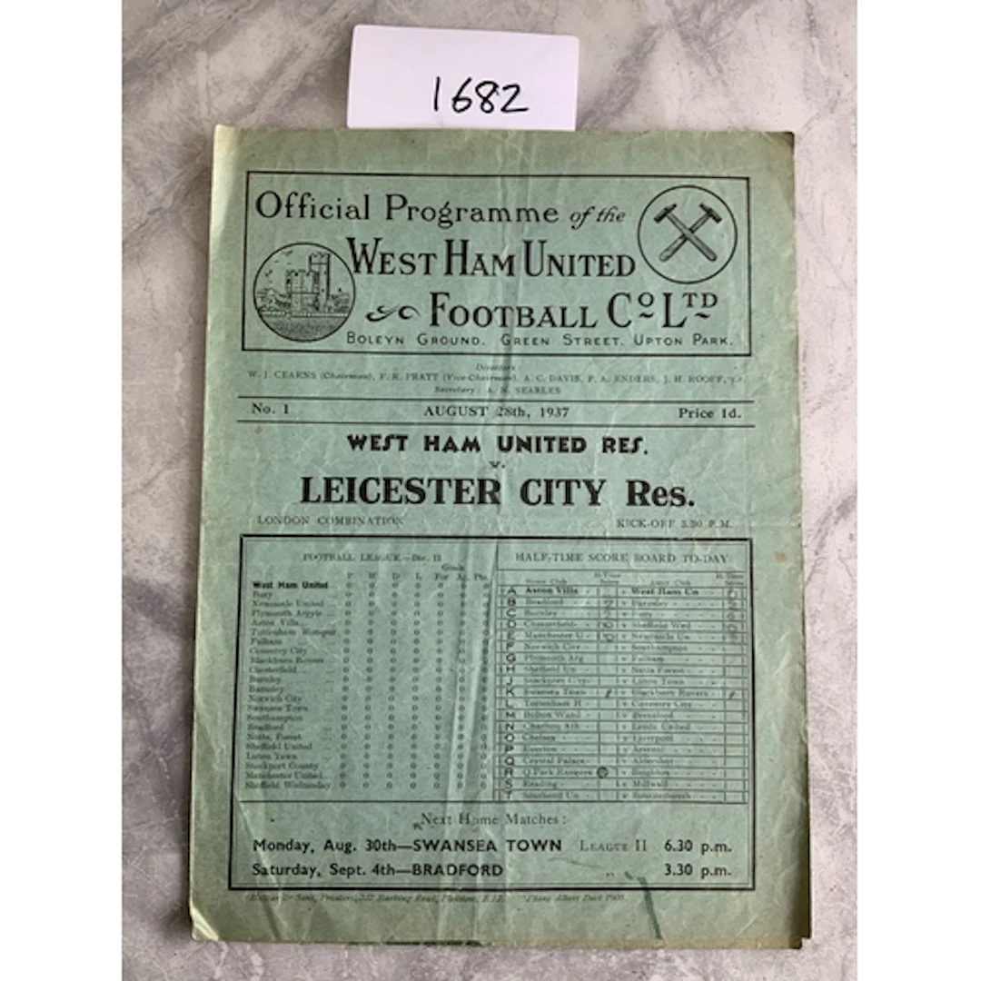 37/38 West Ham v Leicester City Football Combination Program...