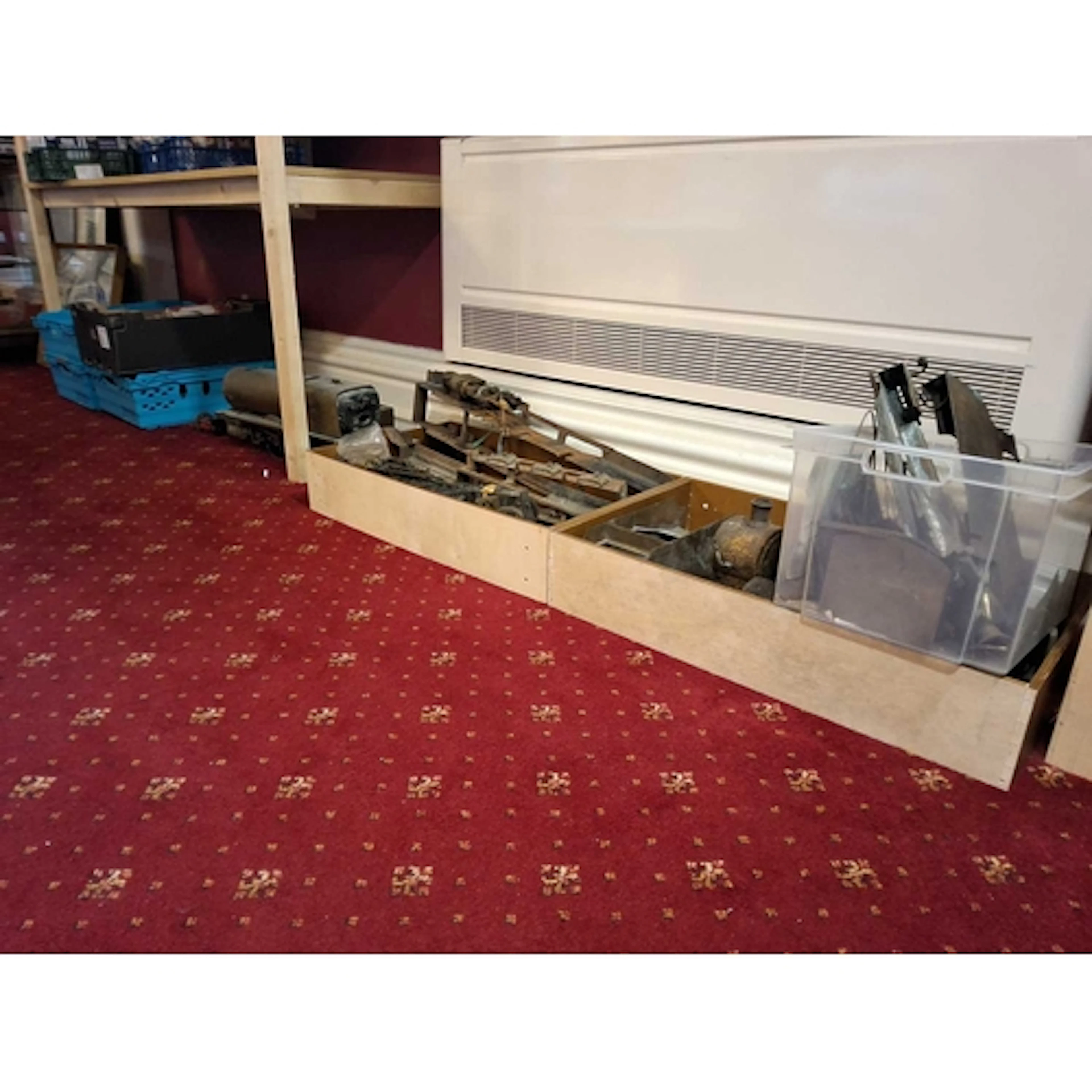 A COLLECTION OF LIVE STEAM LOCOMOTIVE PARTS, PLANS & LIT...