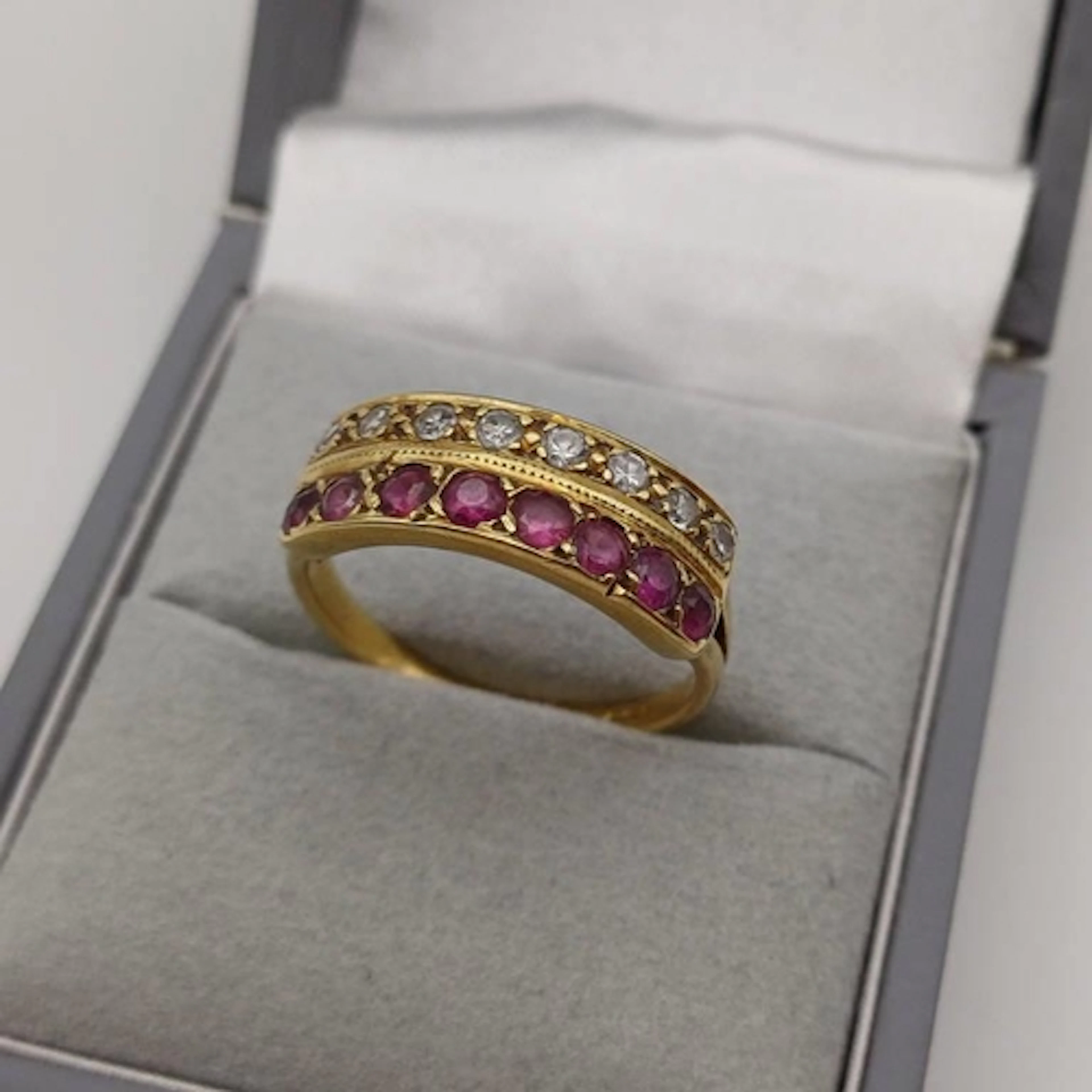 EARLY 20TH CENTURY 18CT GOLD RUBY & DIAMOND SET RING - 4.0G,...