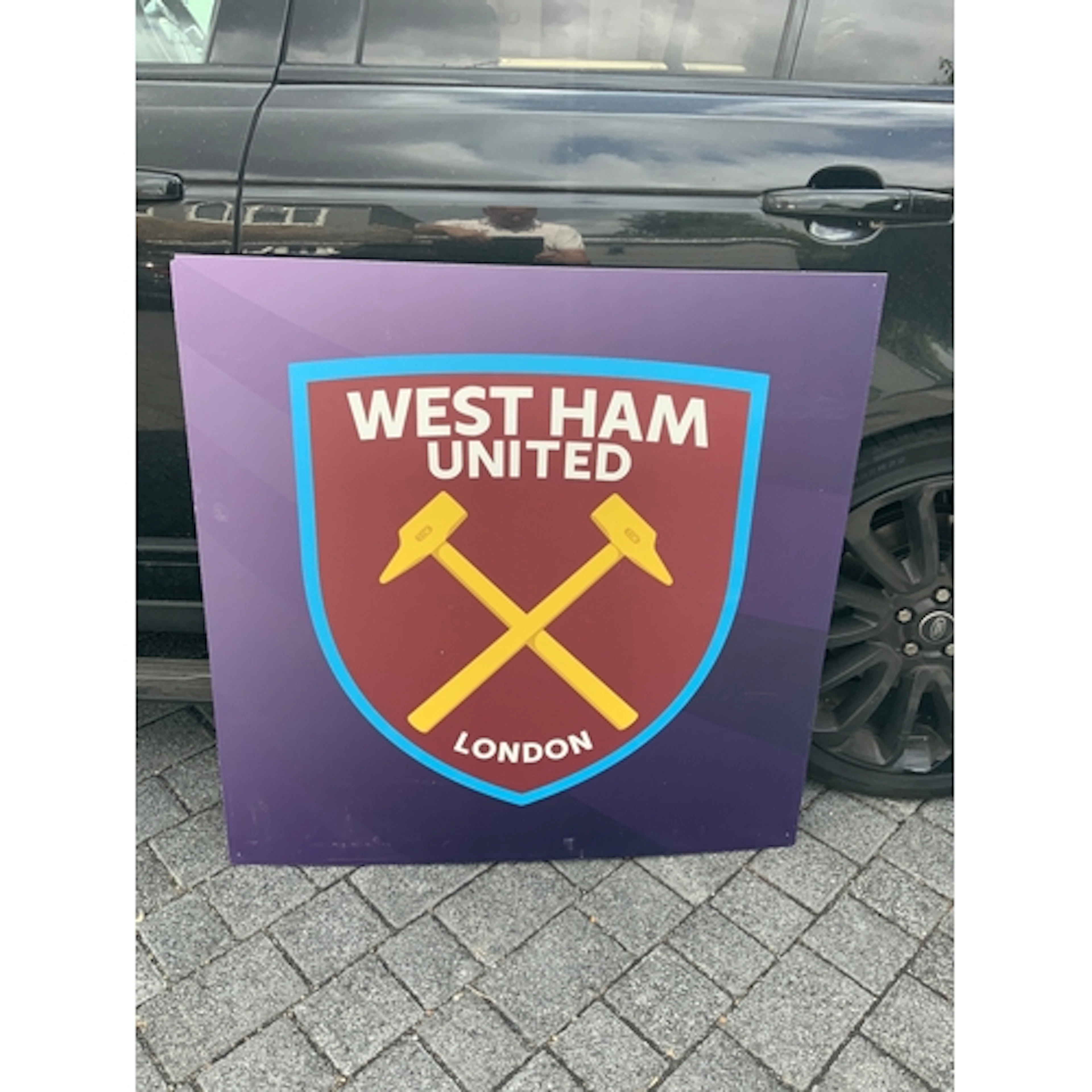 West Ham Crest Large Football Display: Superb modern Hammers...